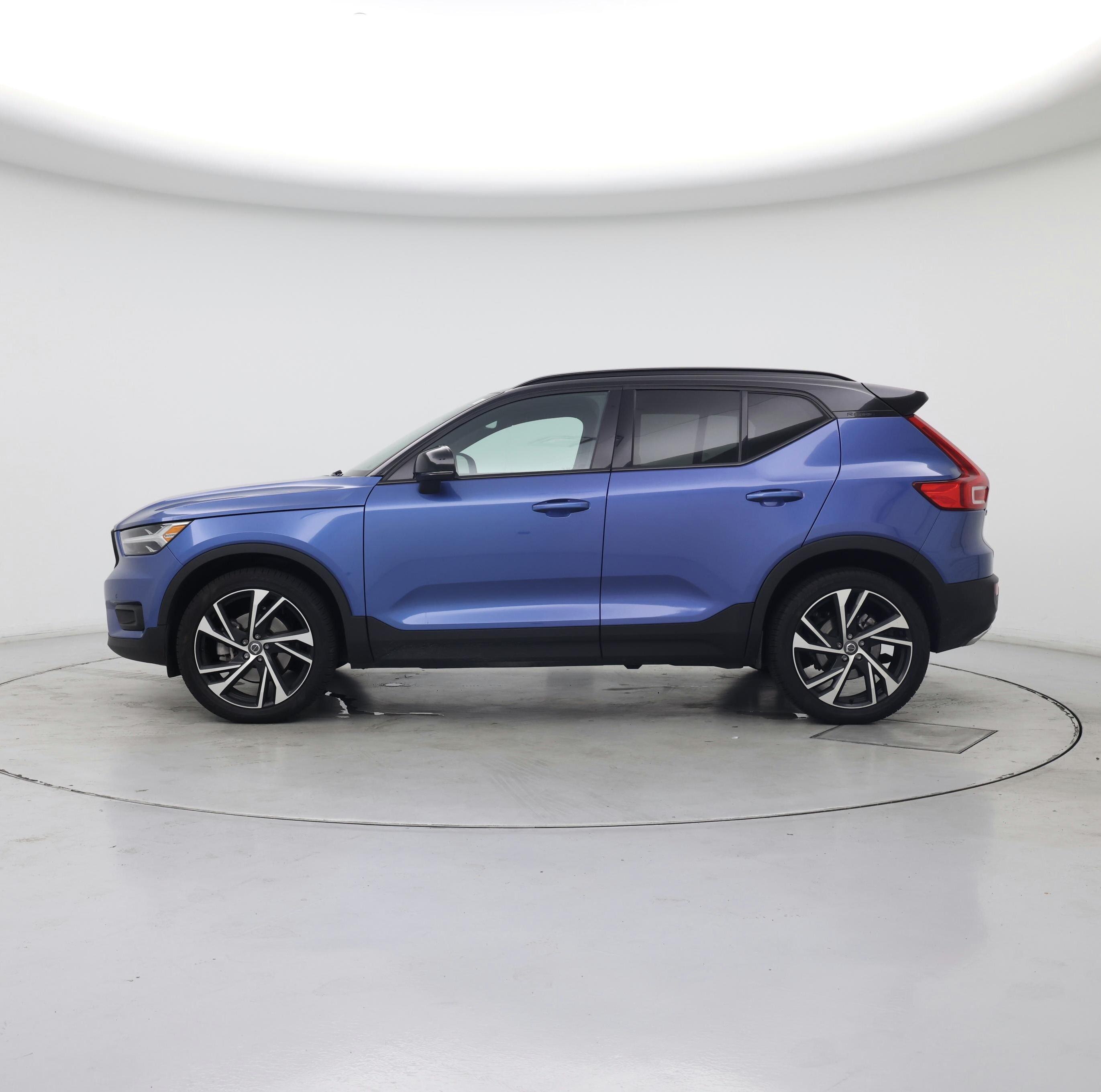 Thumbnail: 2020 Volvo XC40 - 3