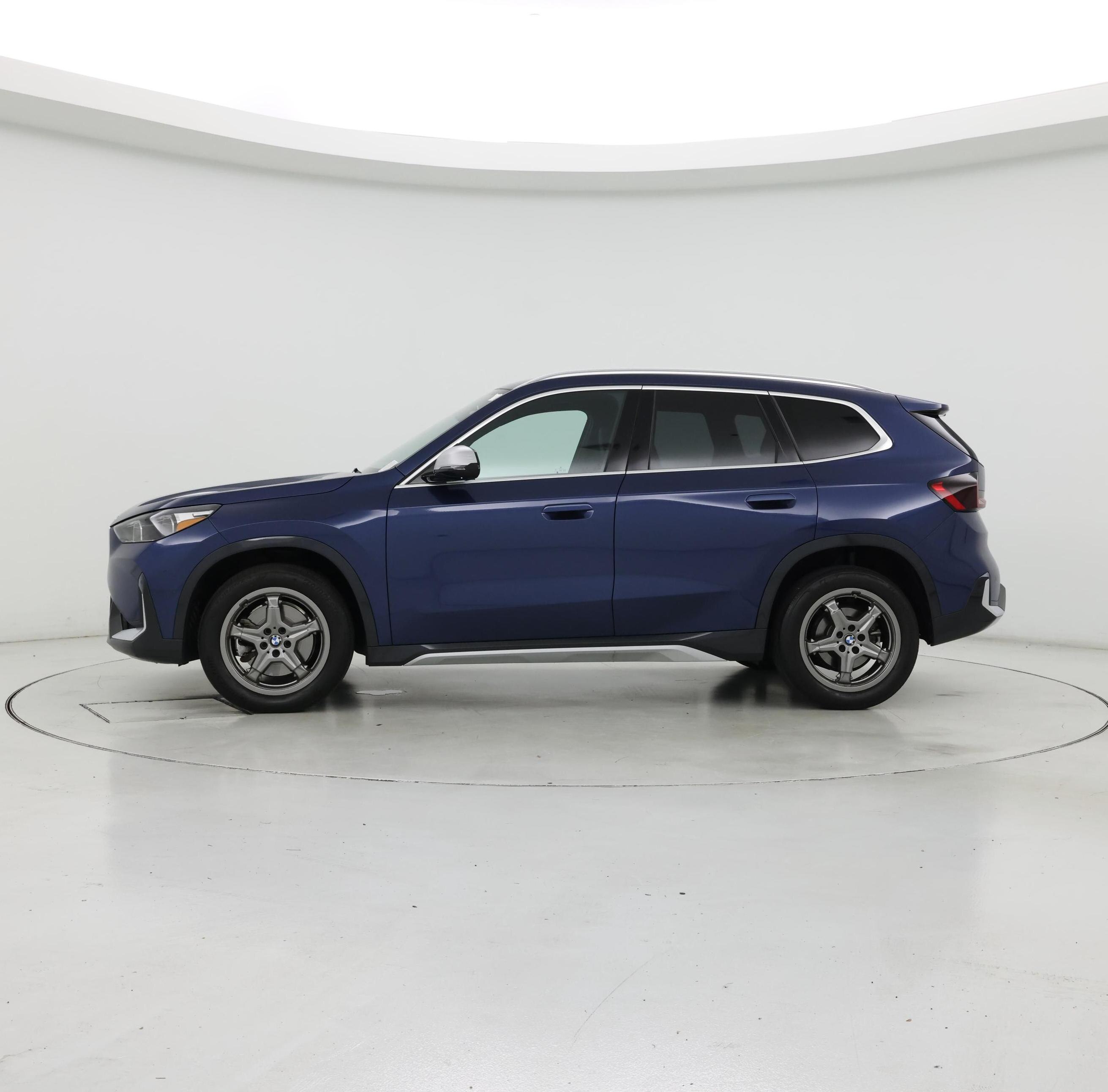 Thumbnail: 2023 BMW X1 - 3