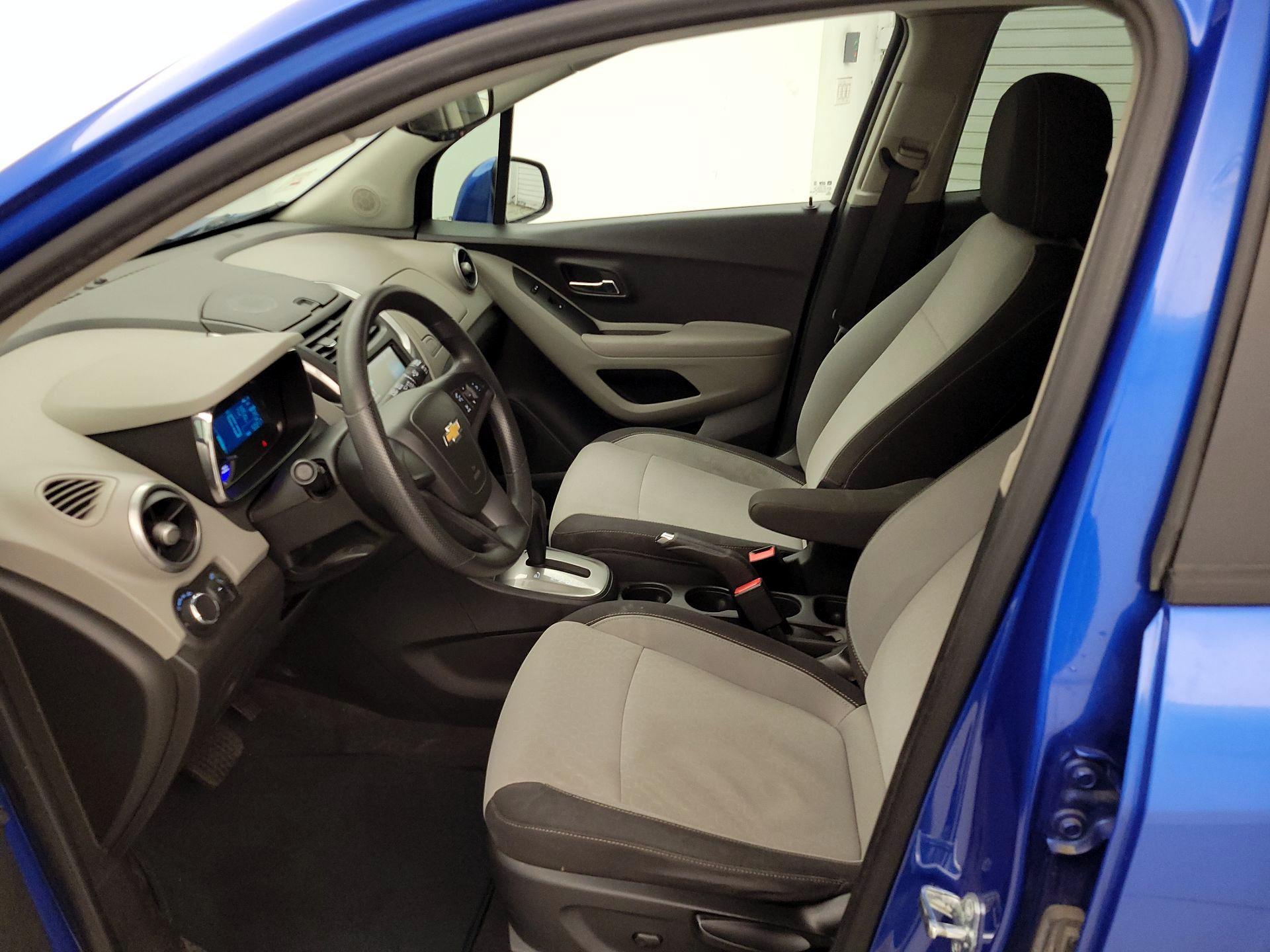 Thumbnail: 2015 Chevrolet Trax - 11