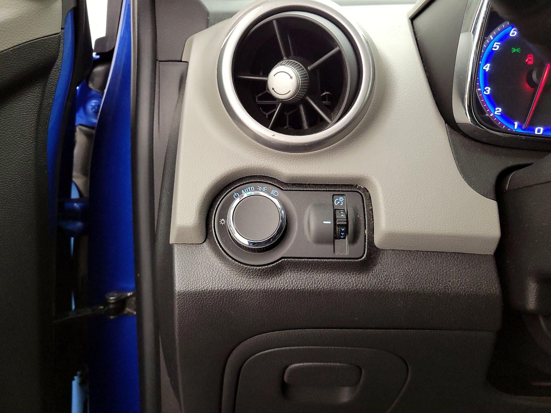 Thumbnail: 2015 Chevrolet Trax - 13