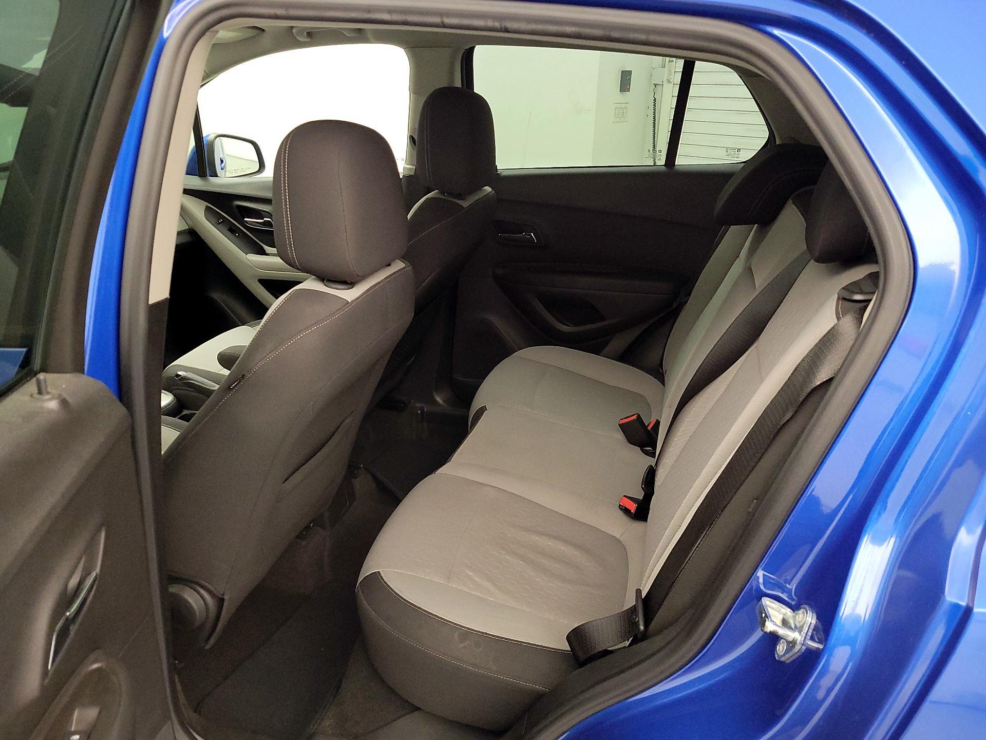Thumbnail: 2015 Chevrolet Trax - 19