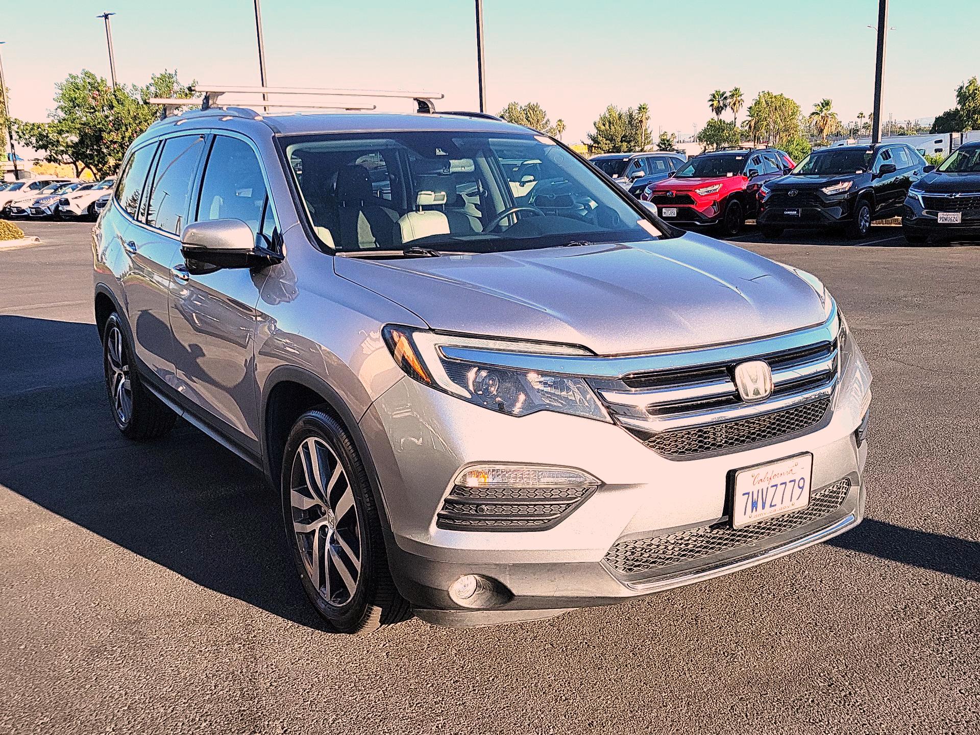Thumbnail: 2017 Honda Pilot - 1