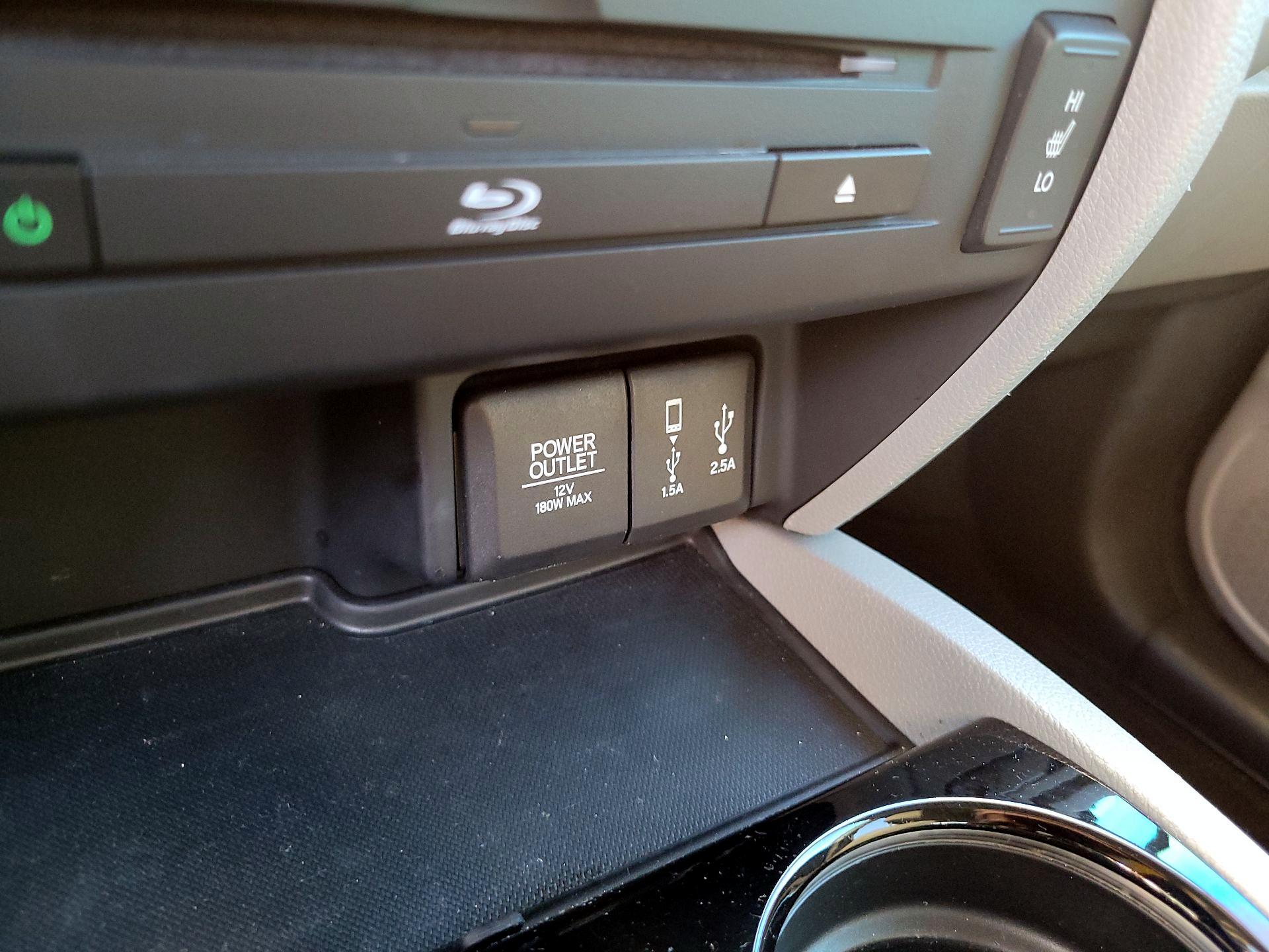 Thumbnail: 2017 Honda Pilot - 16