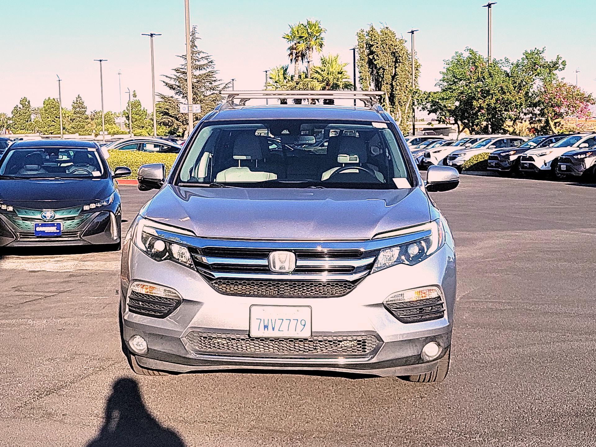 Thumbnail: 2017 Honda Pilot - 2