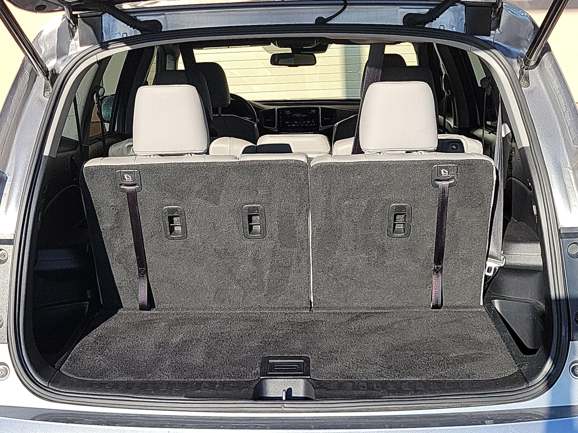 Thumbnail: 2017 Honda Pilot - 20