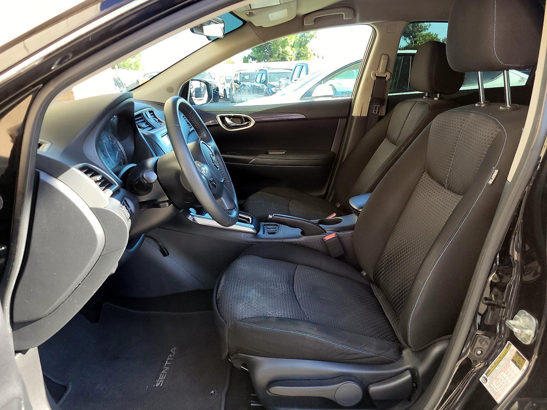 Thumbnail: 2018 Nissan Sentra - 9