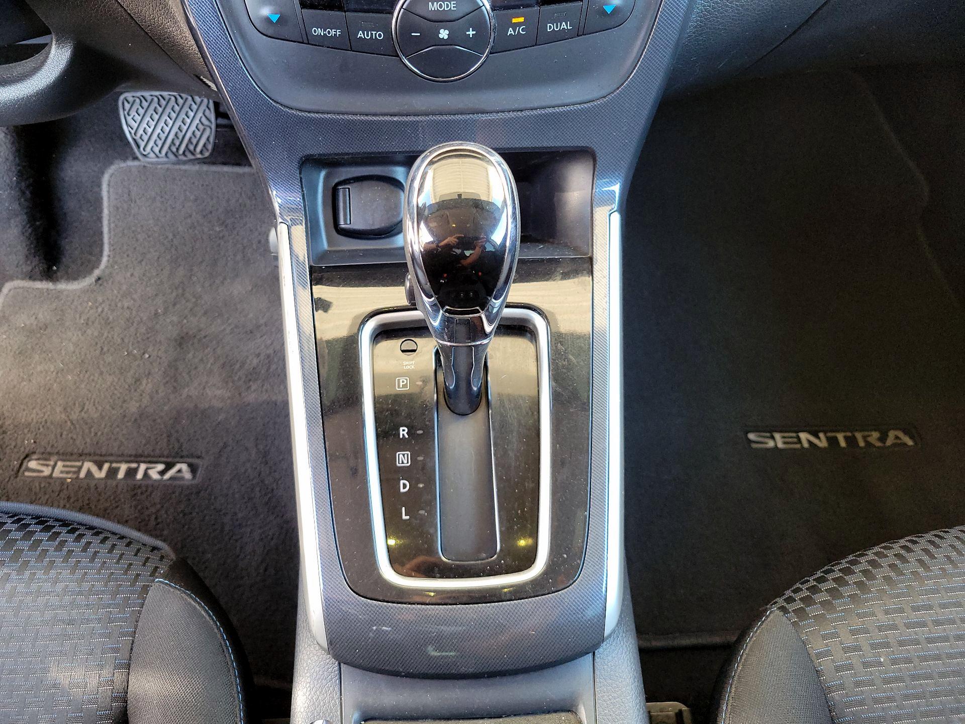 Thumbnail: 2018 Nissan Sentra - 15