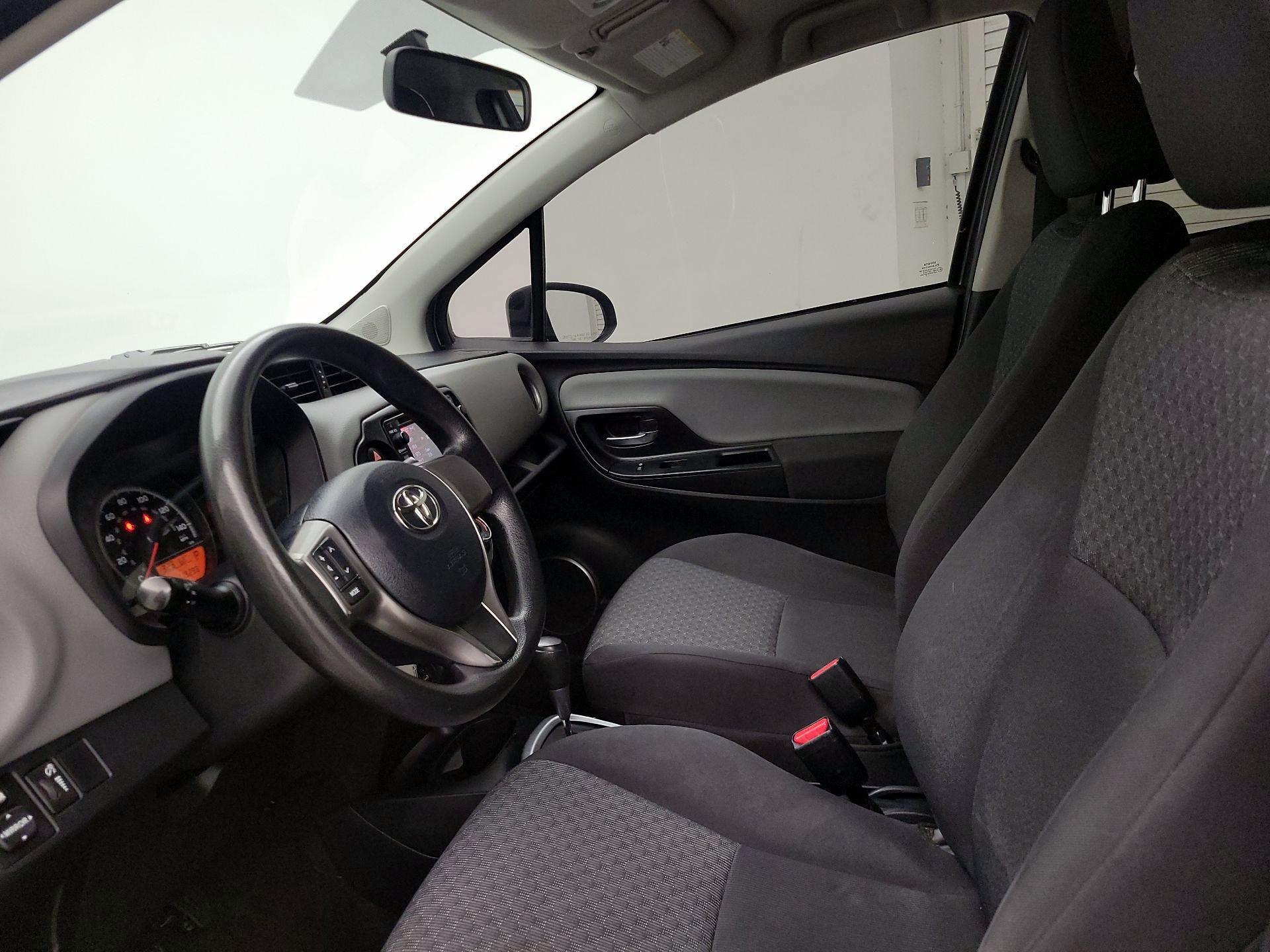 Thumbnail: 2015 Toyota Yaris - 11