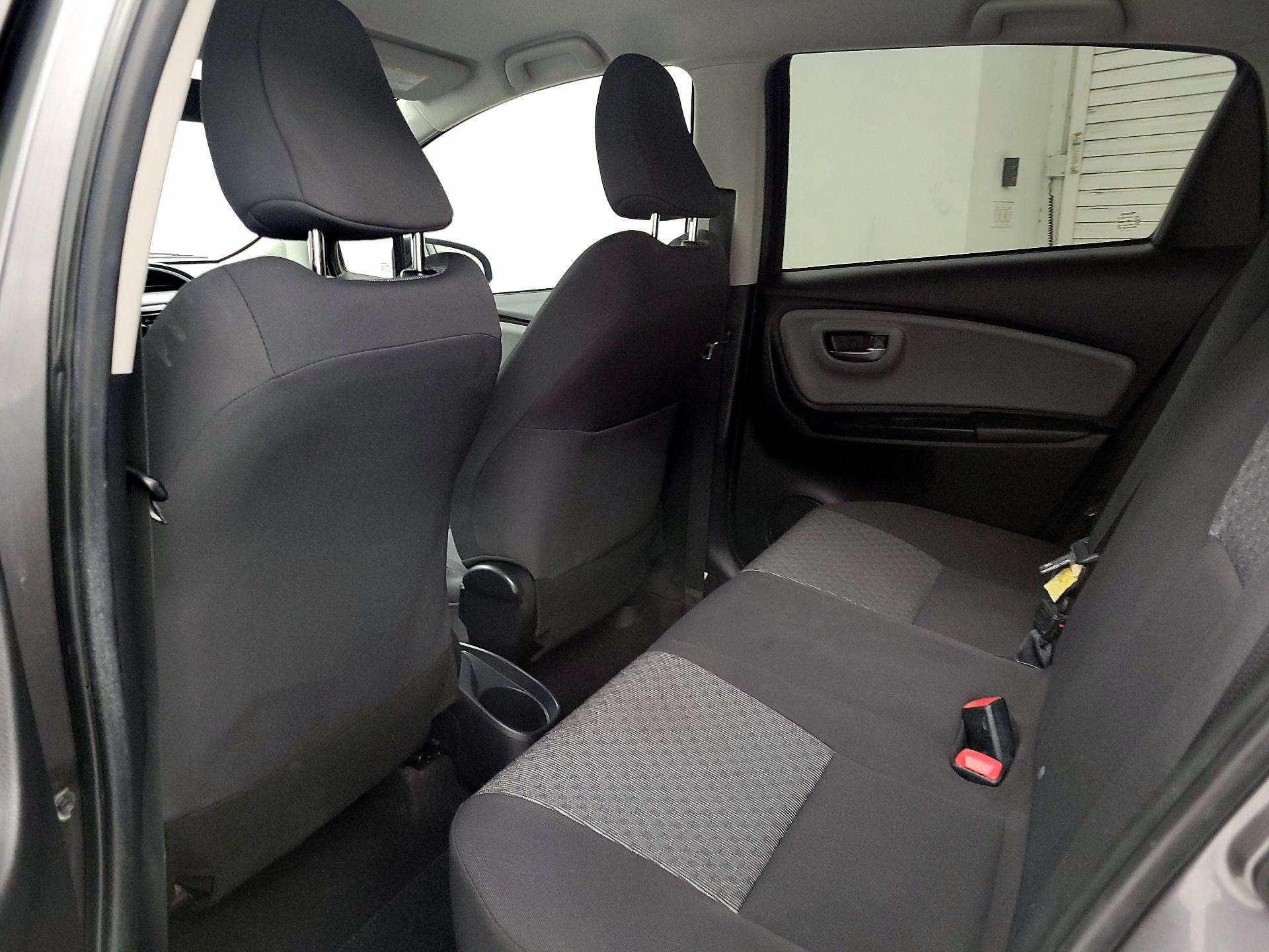 Thumbnail: 2015 Toyota Yaris - 18