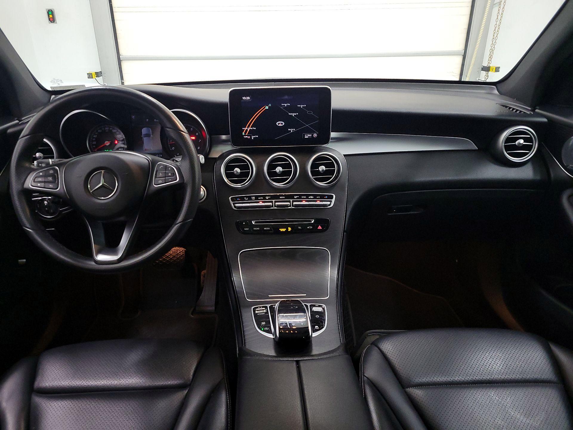 Thumbnail: 2018 Mercedes-Benz GLC - 9