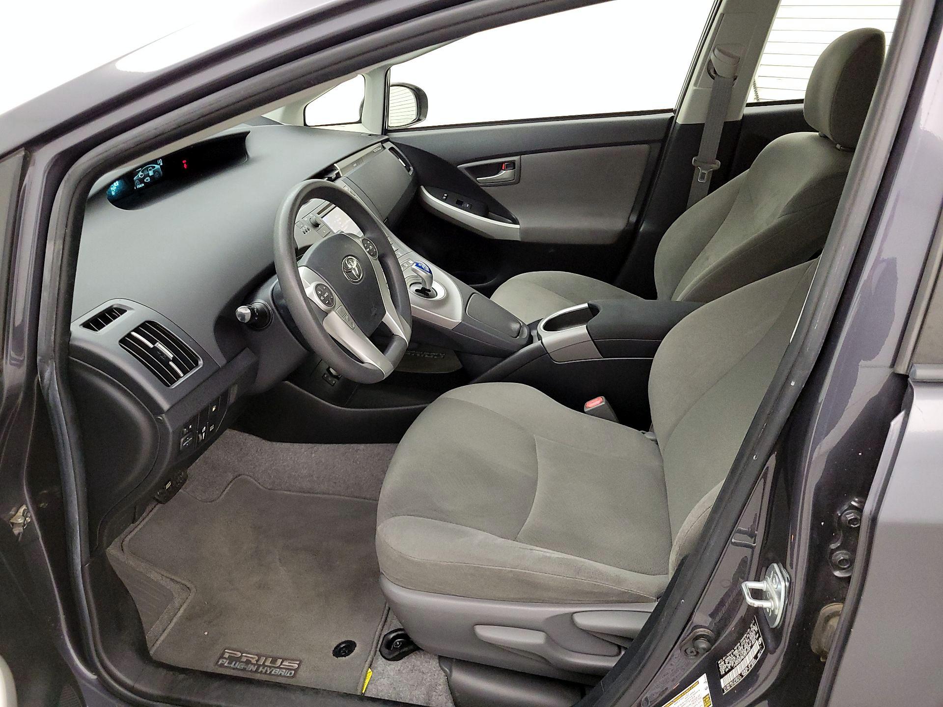 Thumbnail: 2014 Toyota Prius - 11