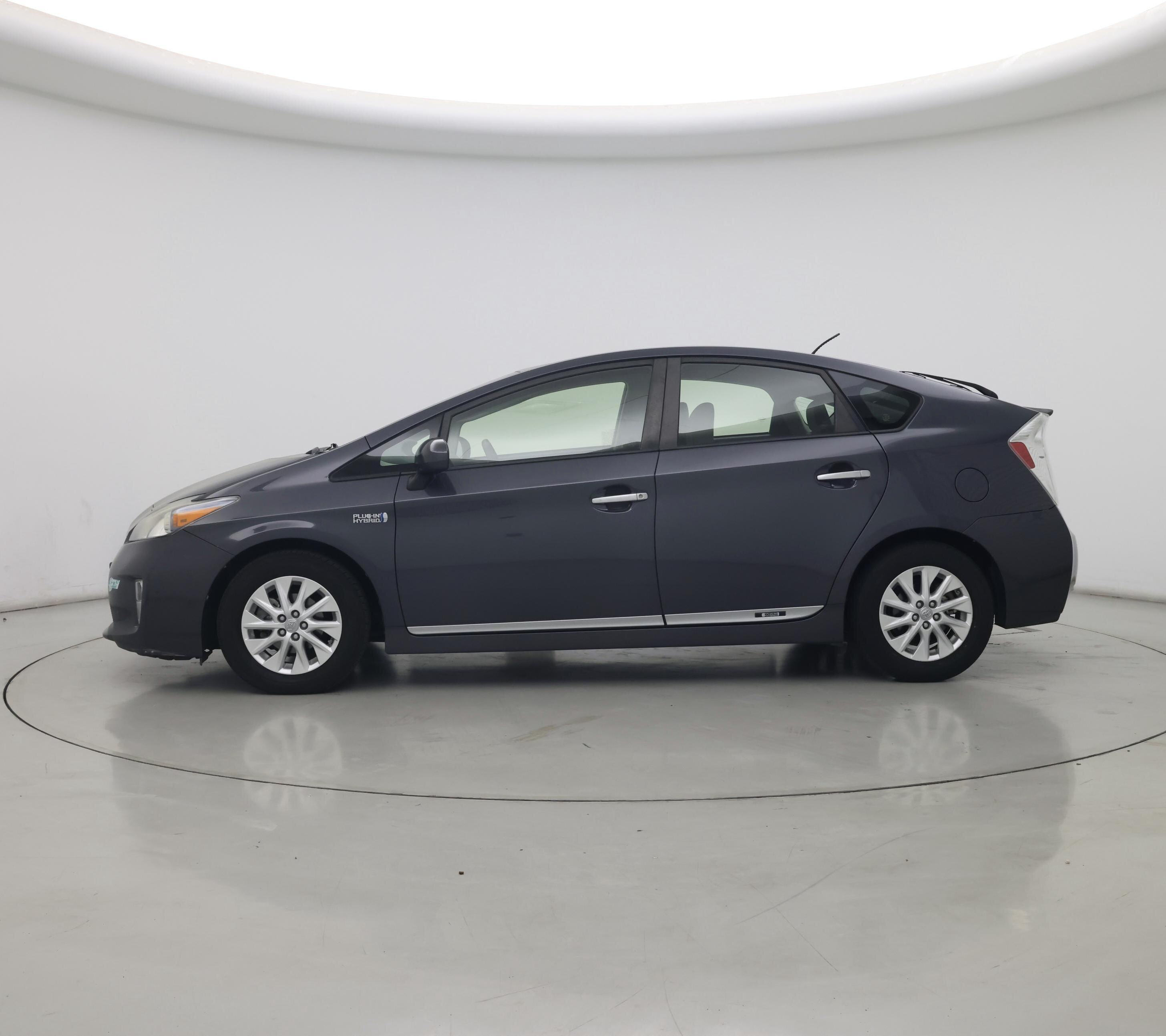 Thumbnail: 2014 Toyota Prius - 3