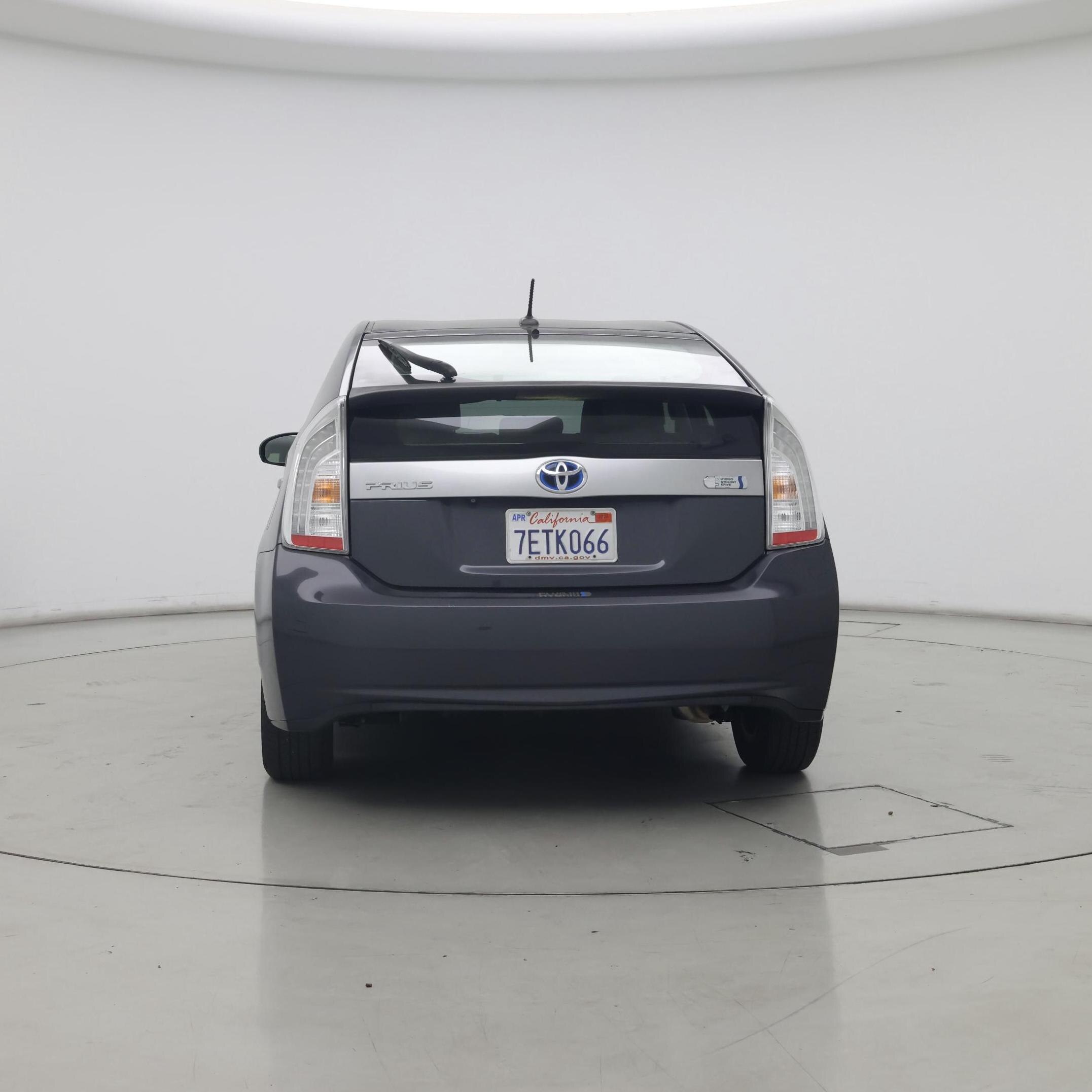 Thumbnail: 2014 Toyota Prius - 6