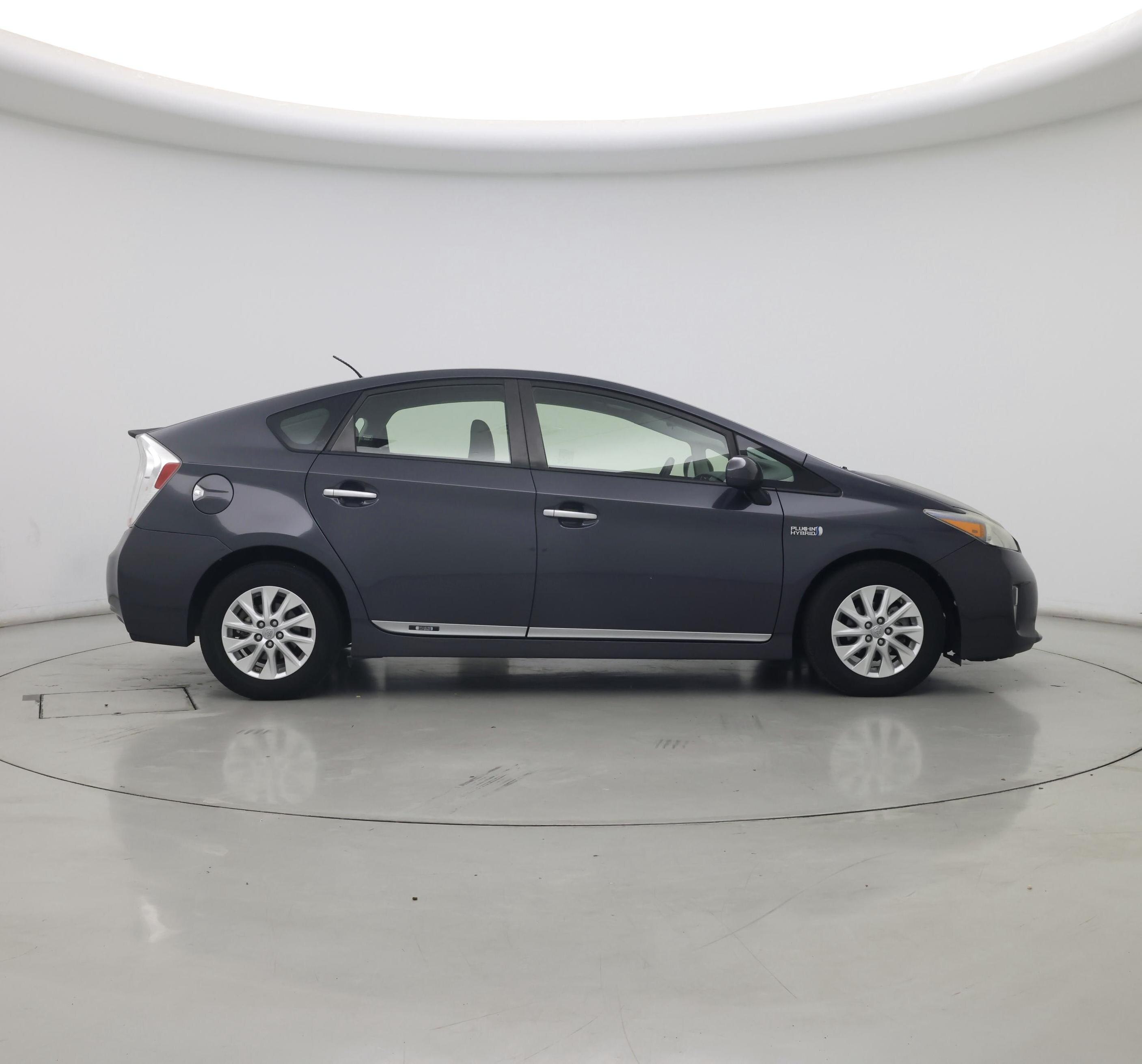 Thumbnail: 2014 Toyota Prius - 7
