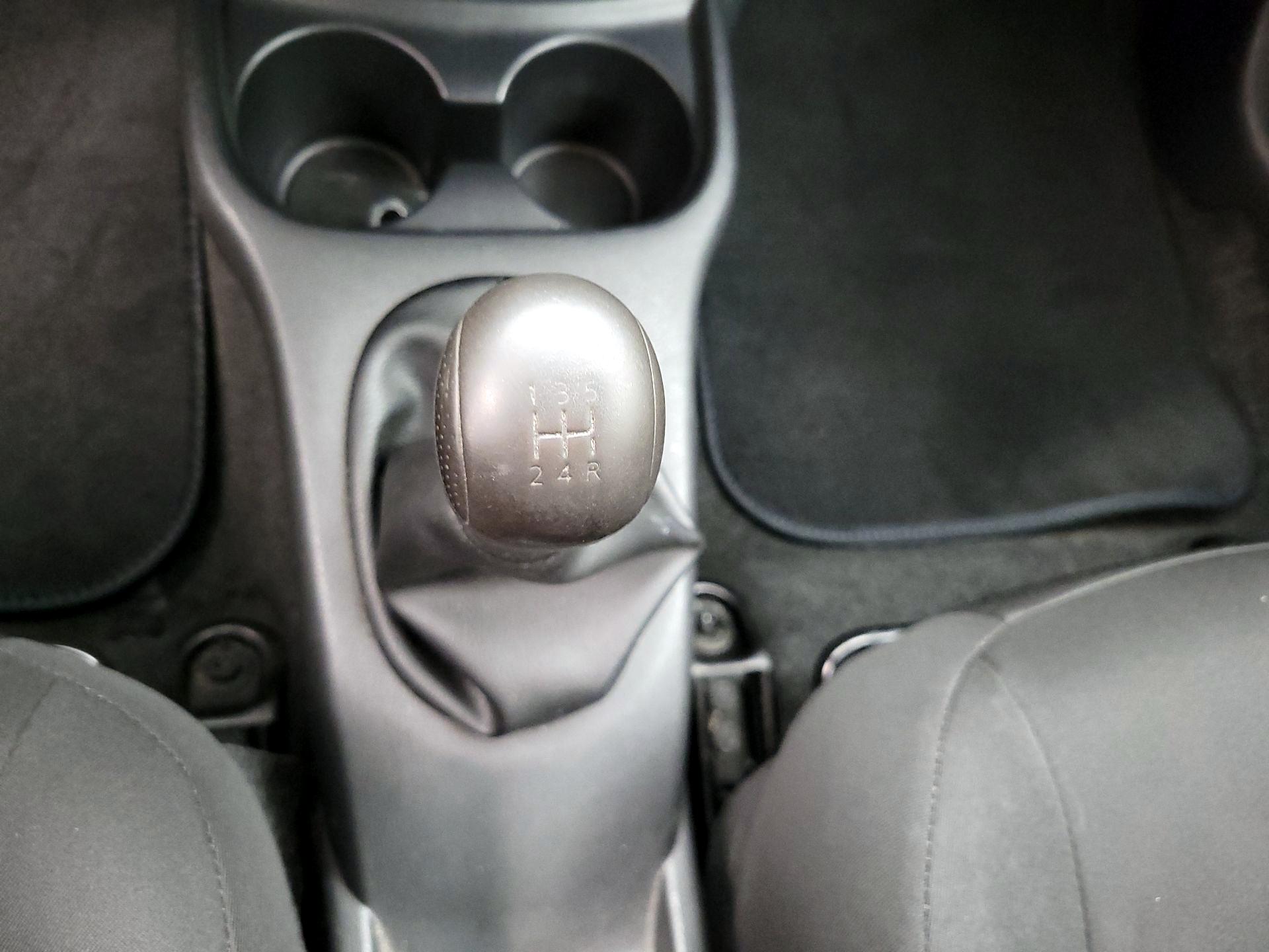 Thumbnail: 2015 Nissan Versa - 16