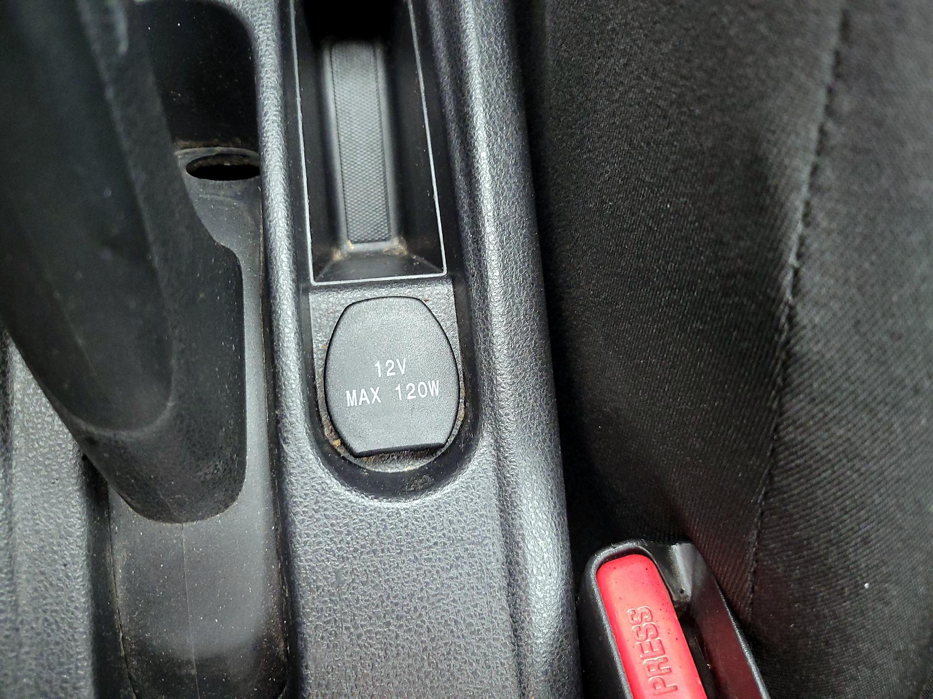 Thumbnail: 2015 Nissan Versa - 17