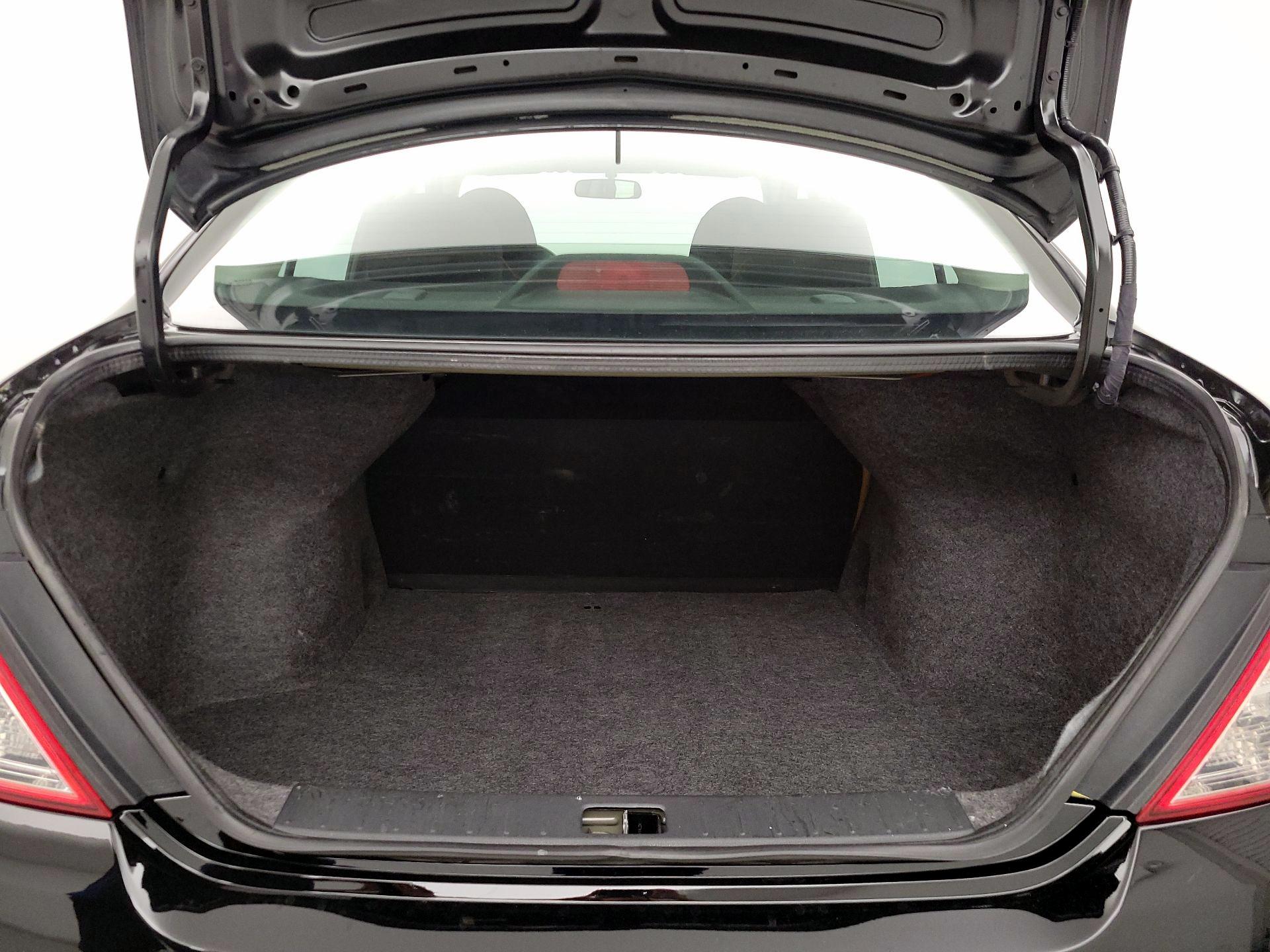 Thumbnail: 2015 Nissan Versa - 19