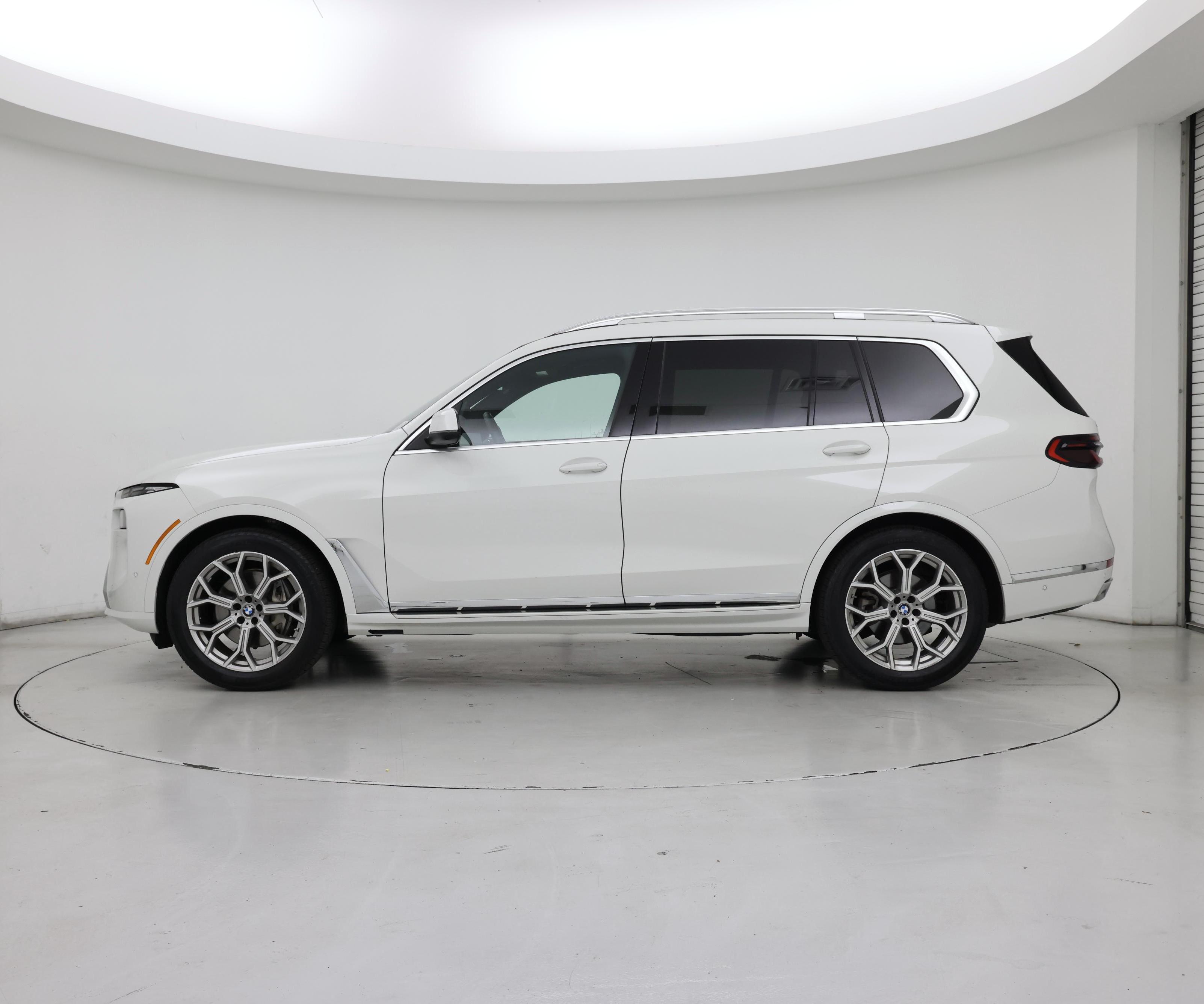 Thumbnail: 2024 BMW X7 - 3