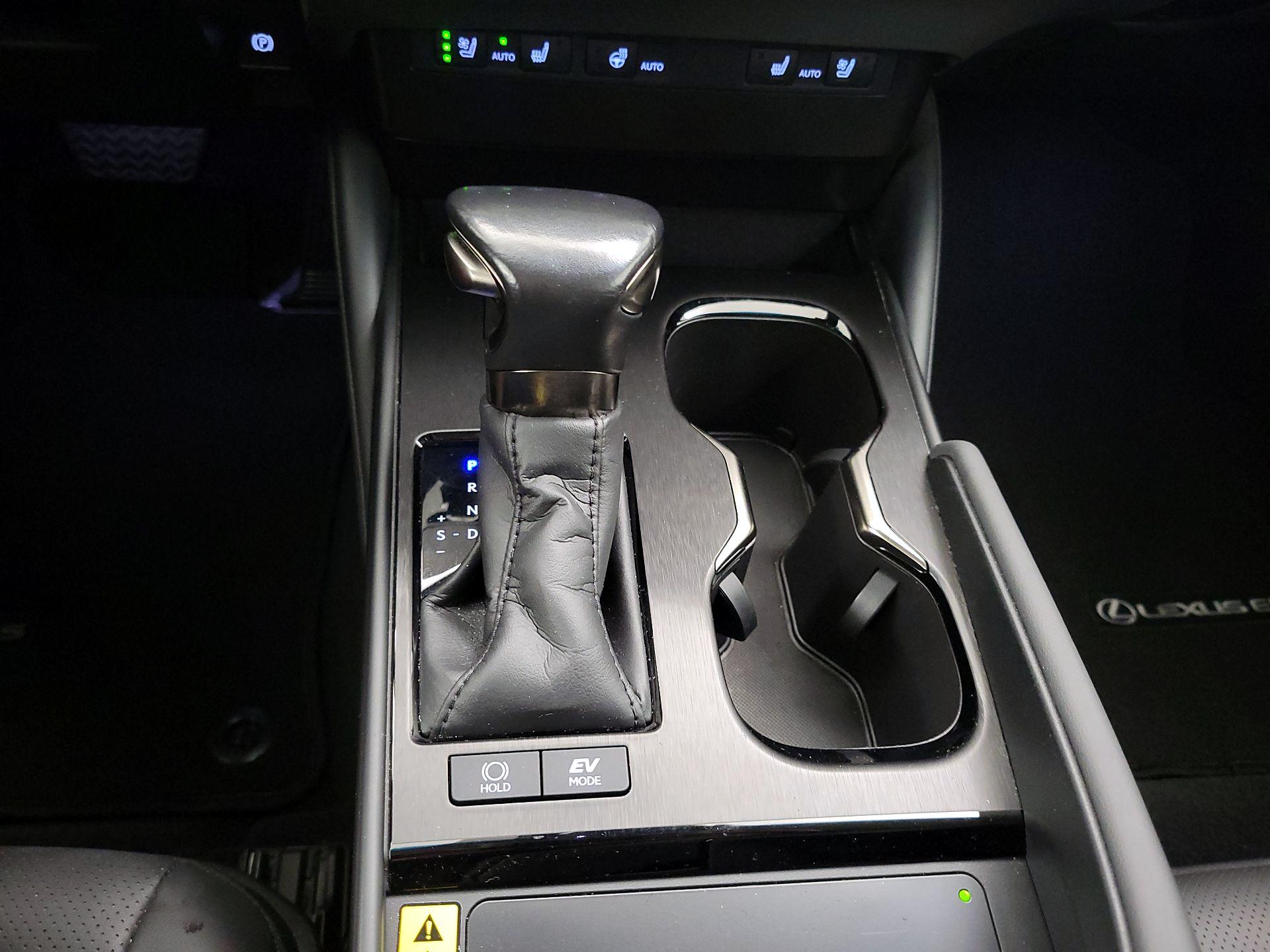 Thumbnail: 2024 Lexus ES - 17