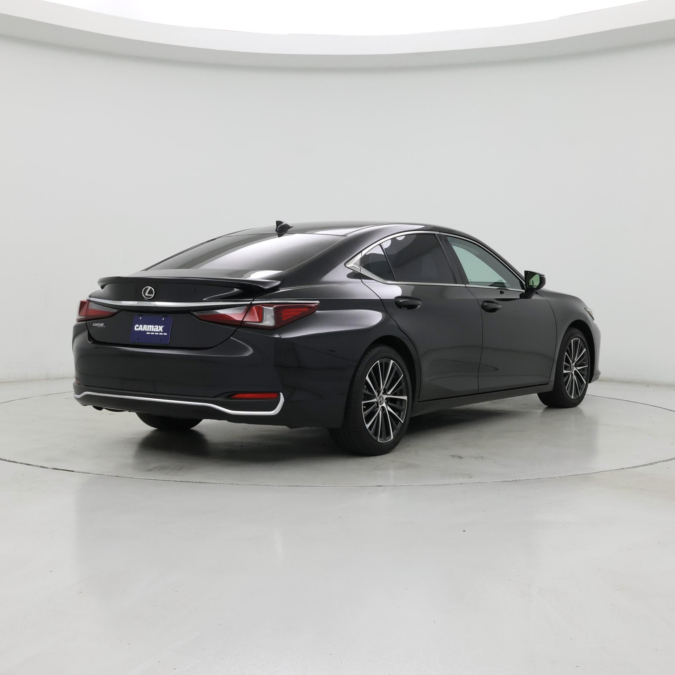 Thumbnail: 2024 Lexus ES - 8
