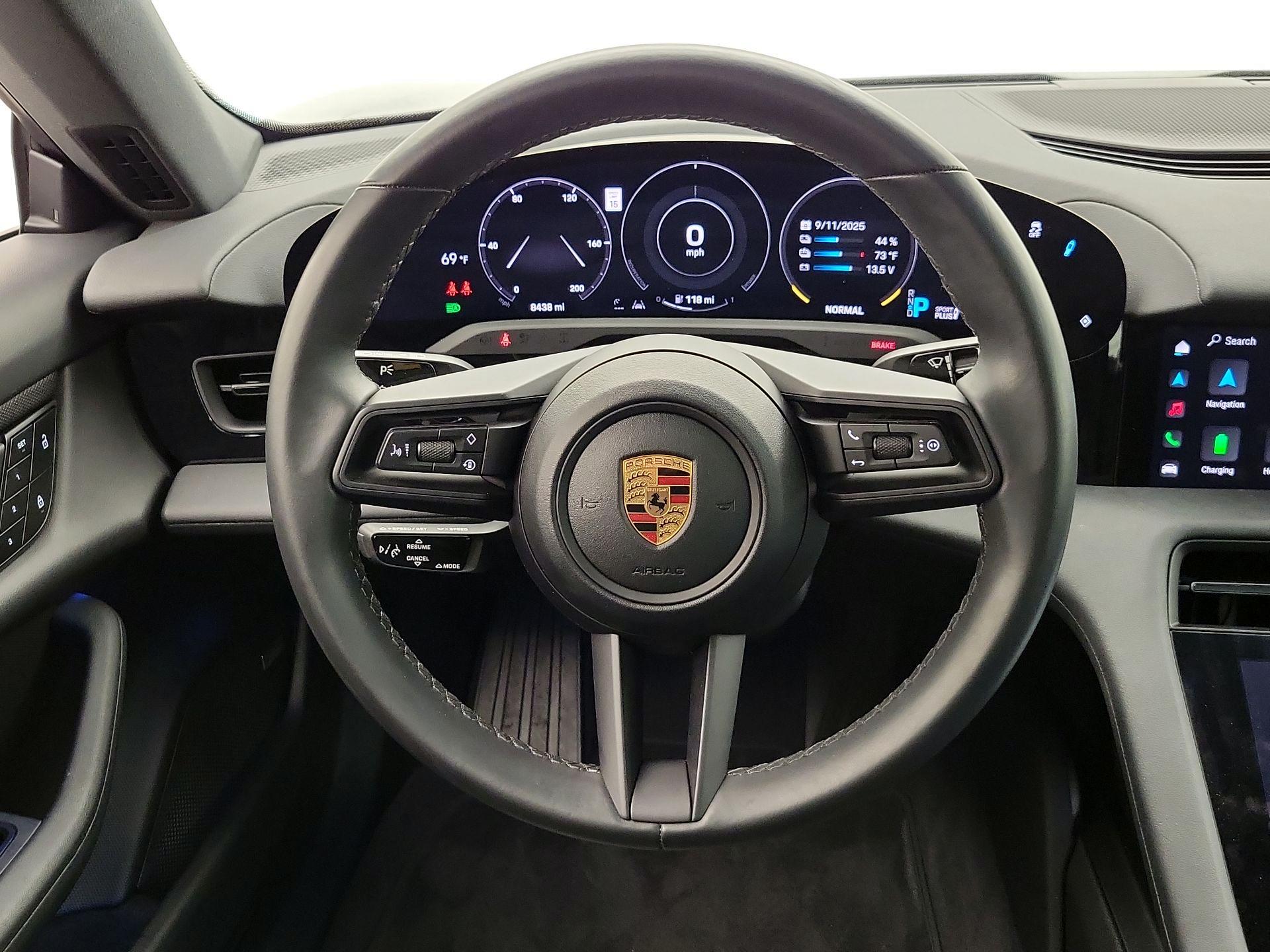 Thumbnail: 2022 Porsche Taycan - 10