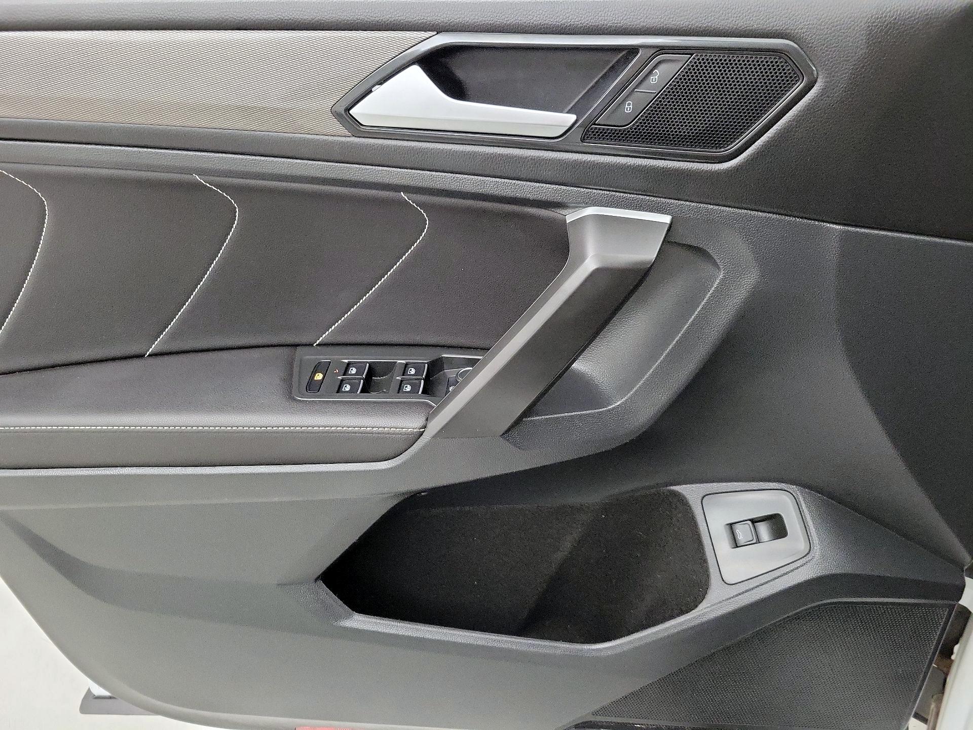 Thumbnail: 2024 Volkswagen Tiguan - 12