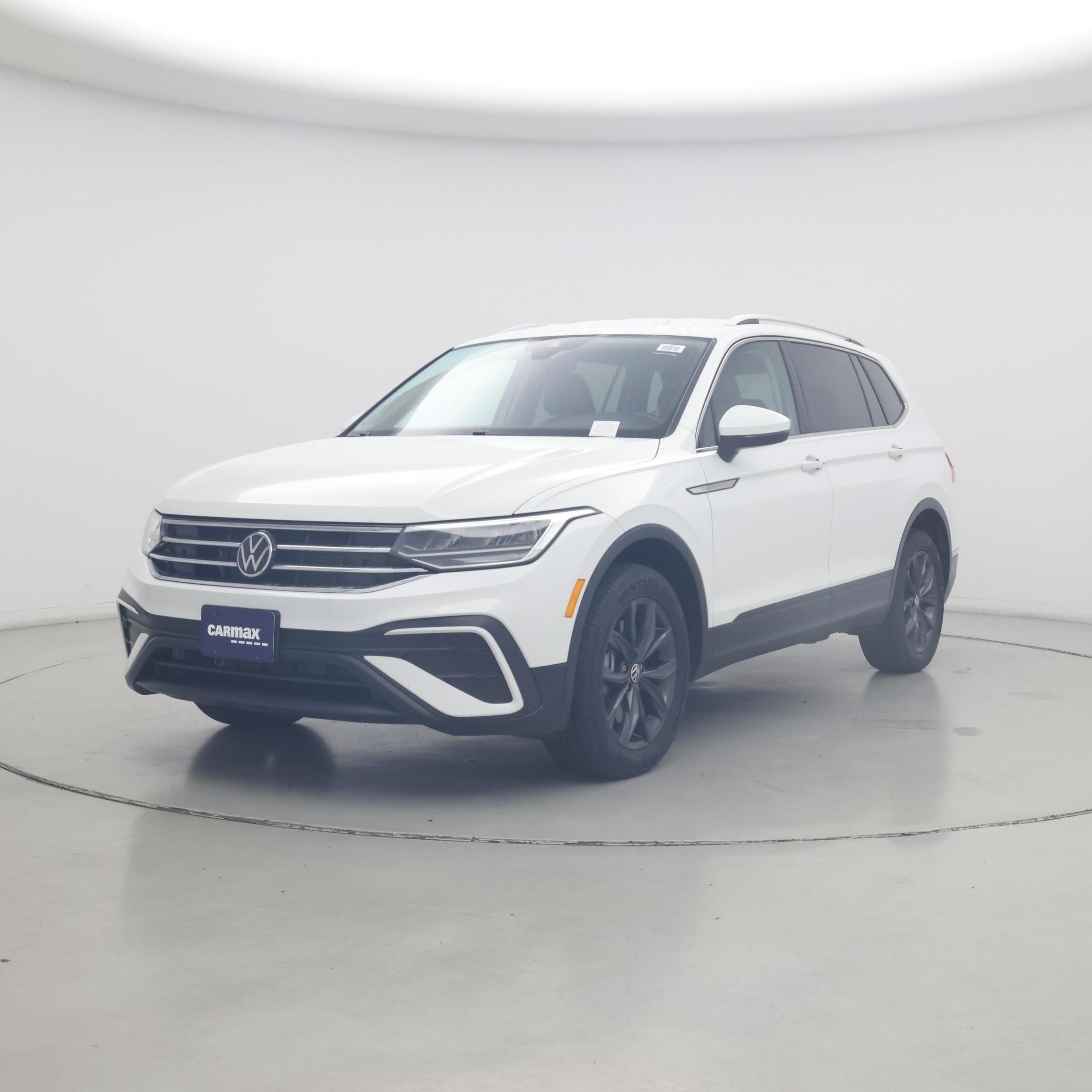 Thumbnail: 2024 Volkswagen Tiguan - 4