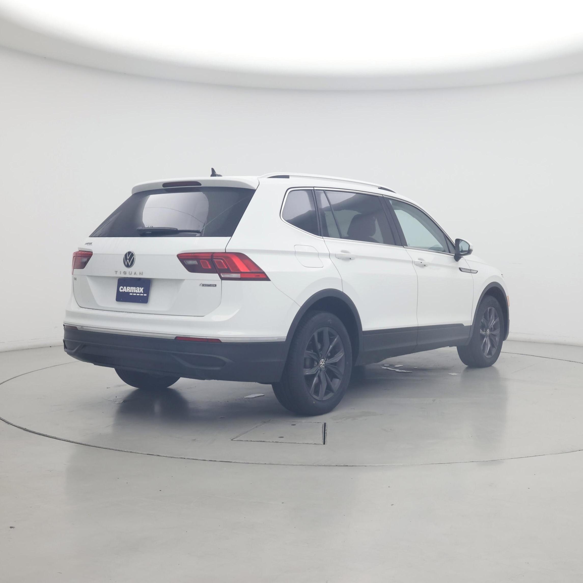 Thumbnail: 2024 Volkswagen Tiguan - 8