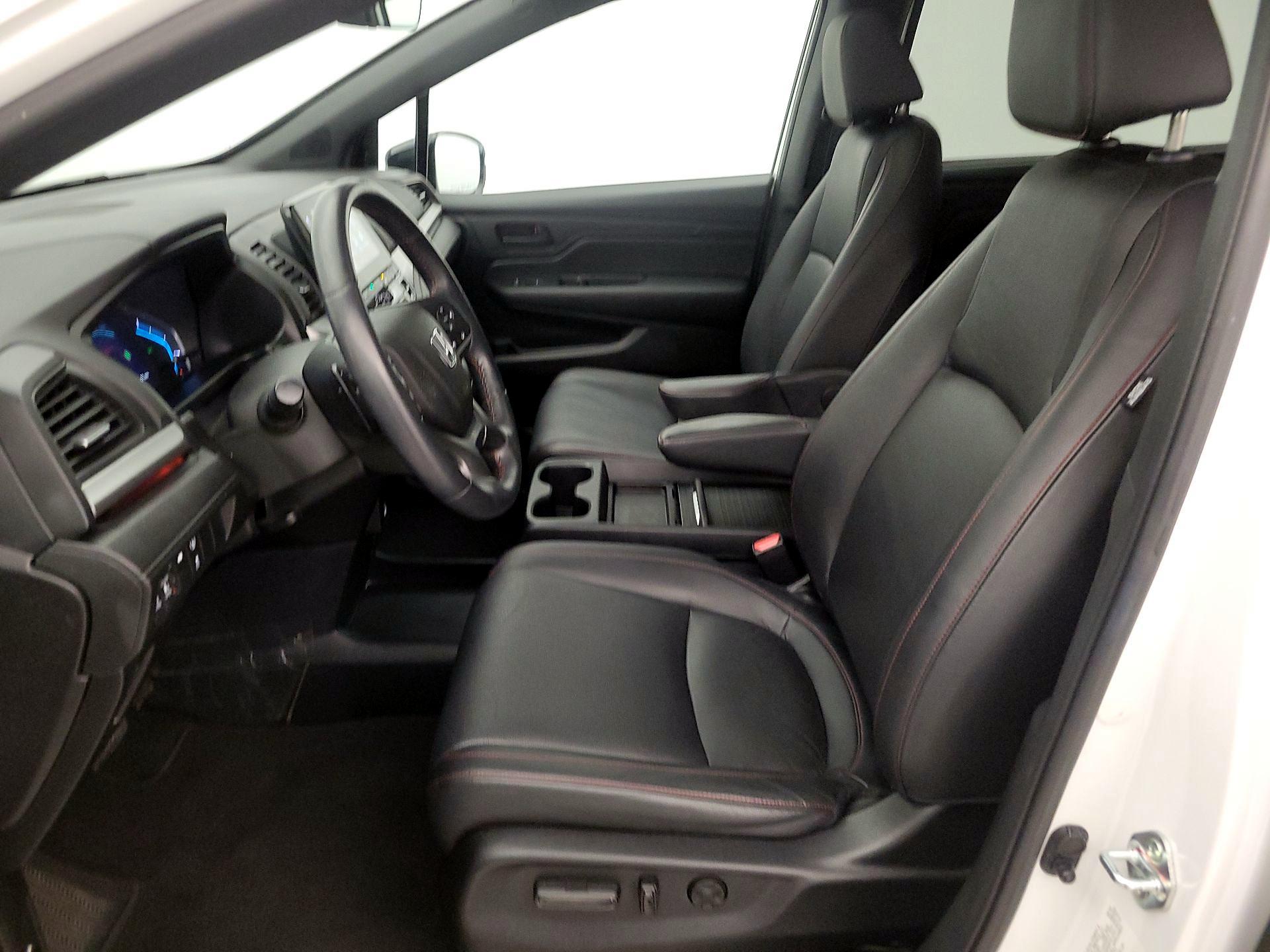 Thumbnail: 2023 Honda Odyssey - 11