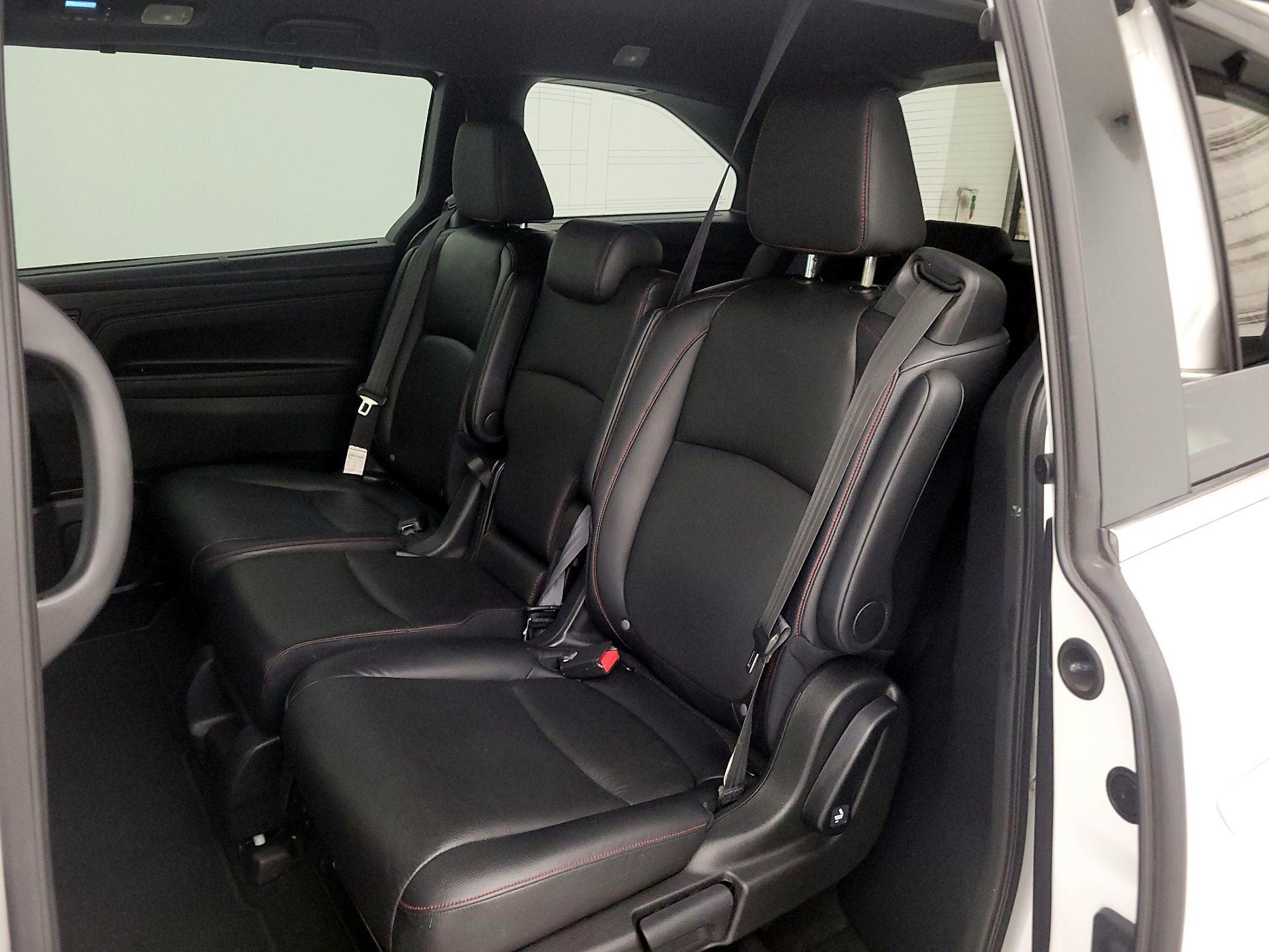 Thumbnail: 2023 Honda Odyssey - 20