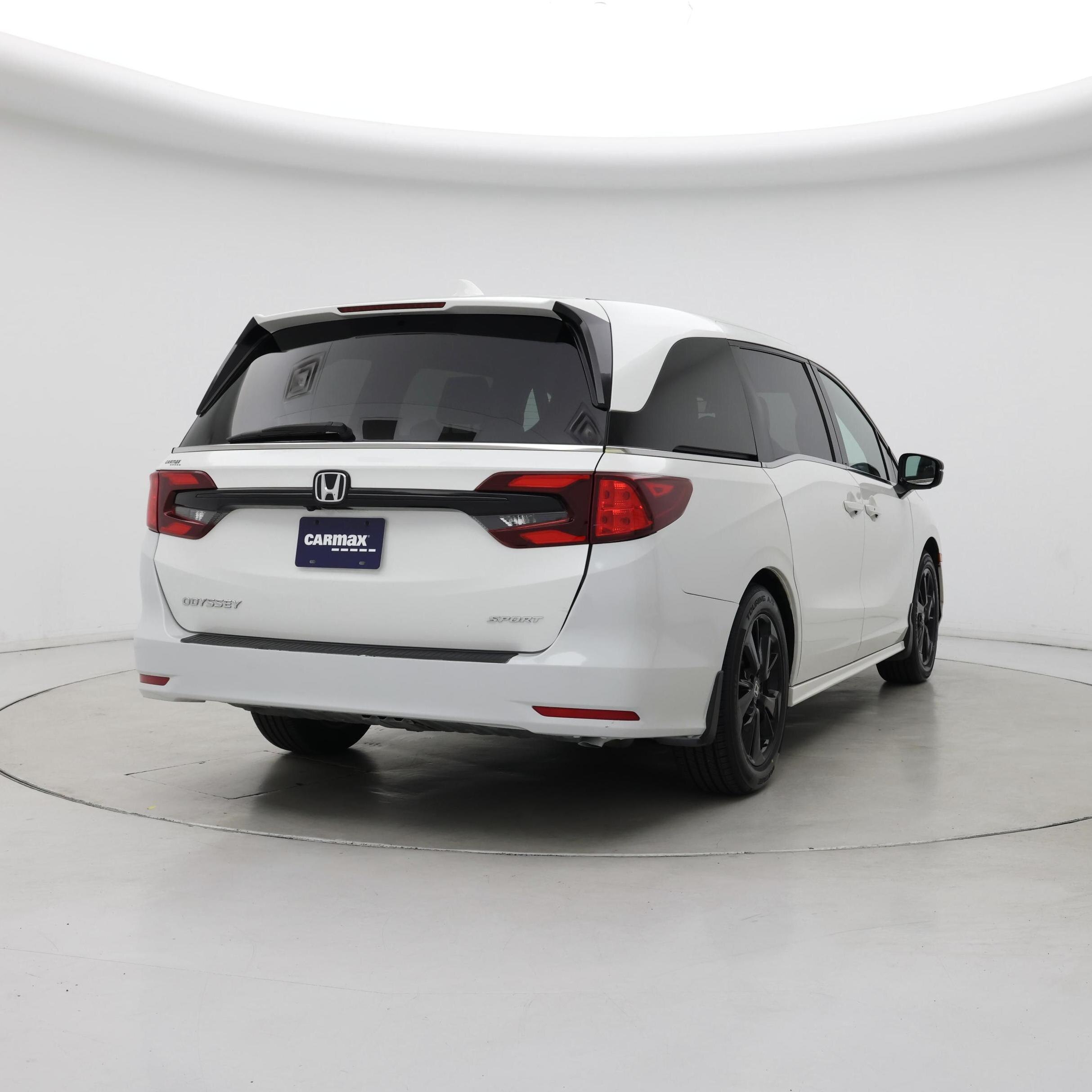Thumbnail: 2023 Honda Odyssey - 8