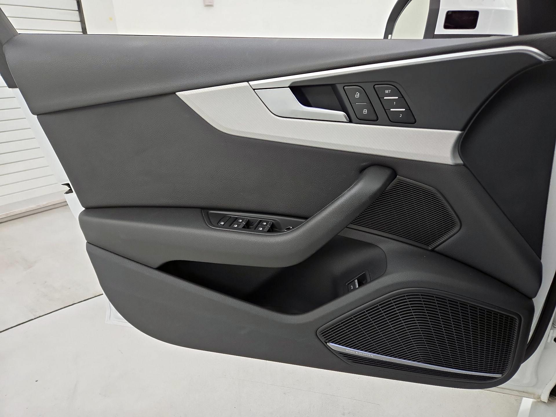 Thumbnail: 2017 Audi A4 - 12