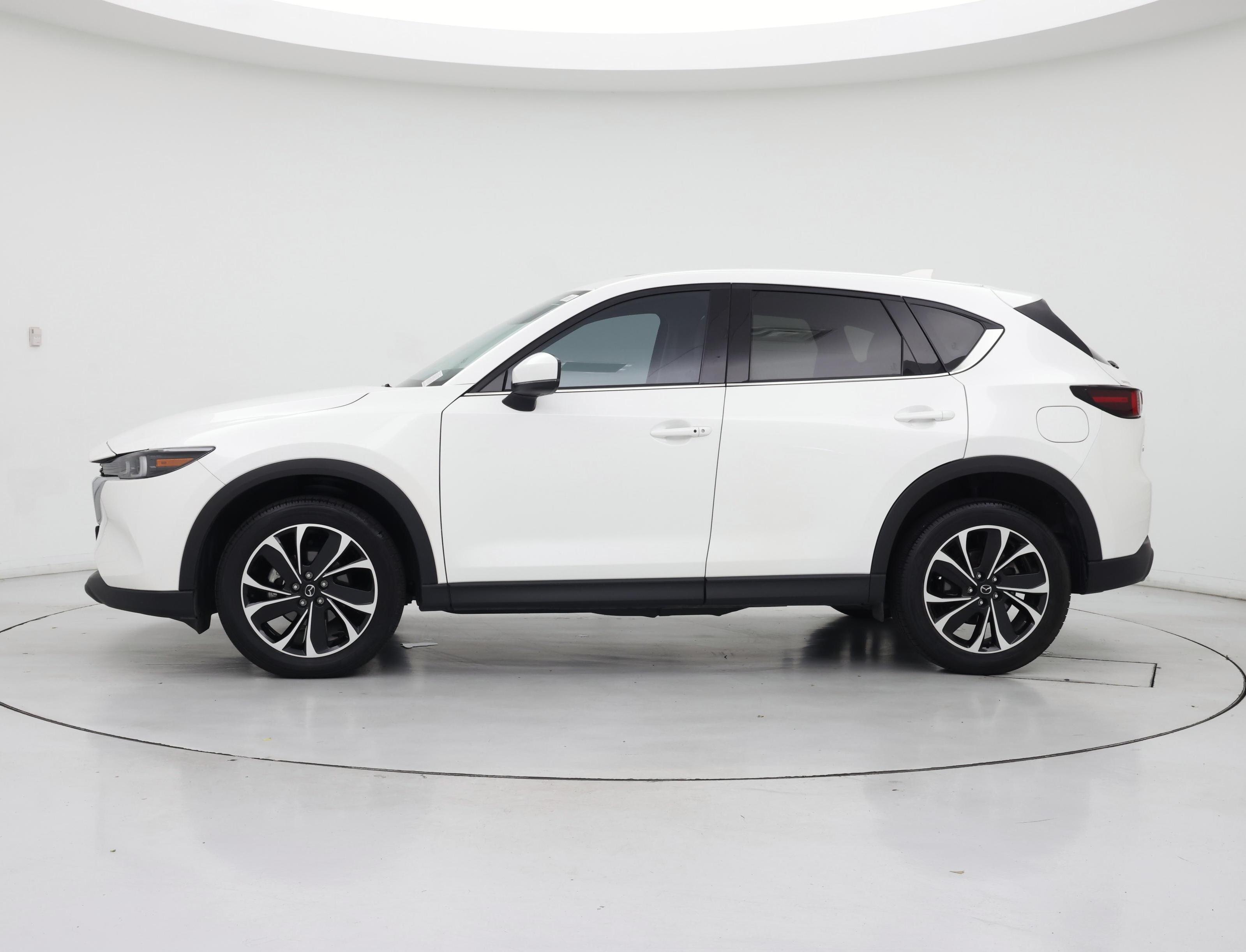 Thumbnail: 2022 Mazda CX-5 - 3