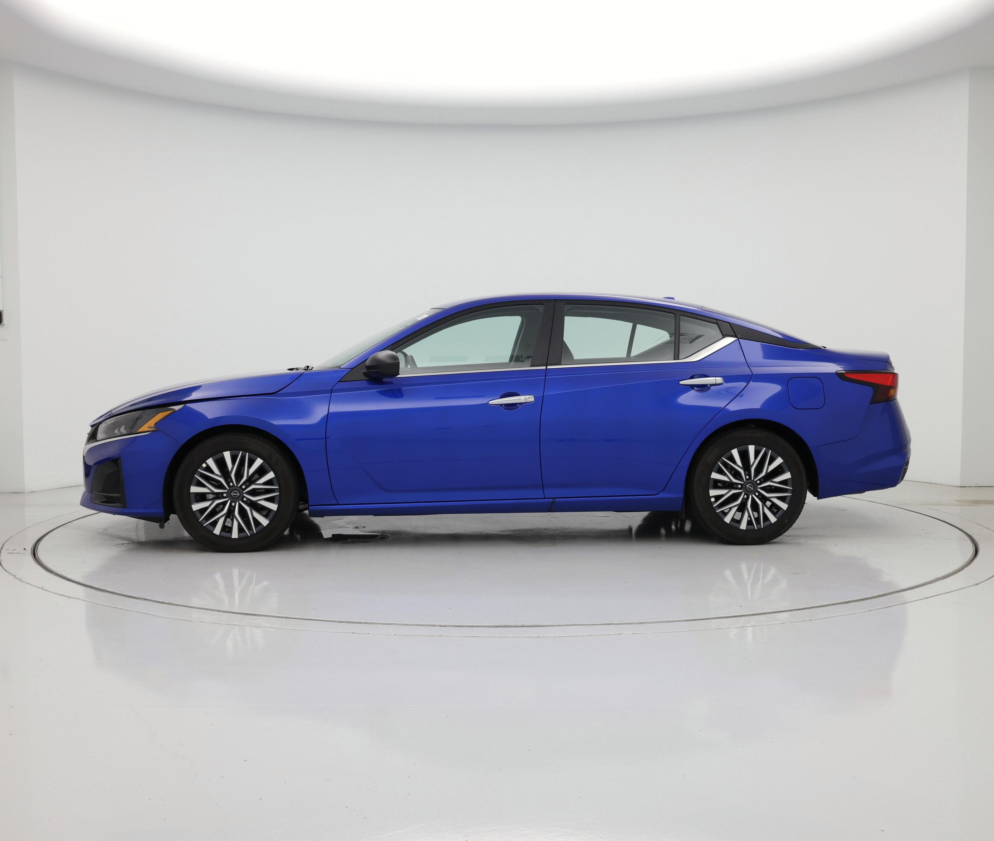 Thumbnail: 2025 Nissan Altima - 3