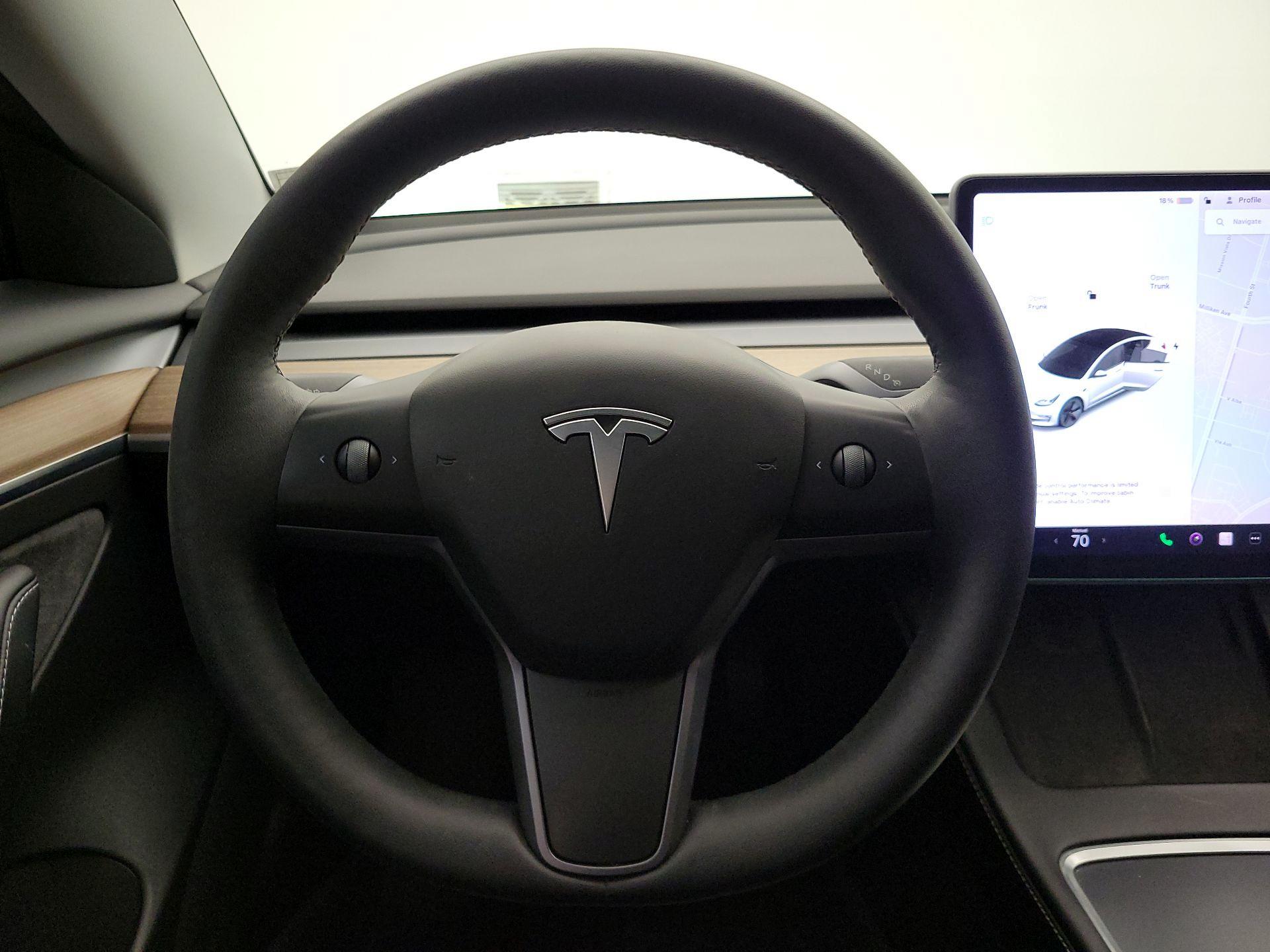 Thumbnail: 2021 Tesla Model 3 - 10