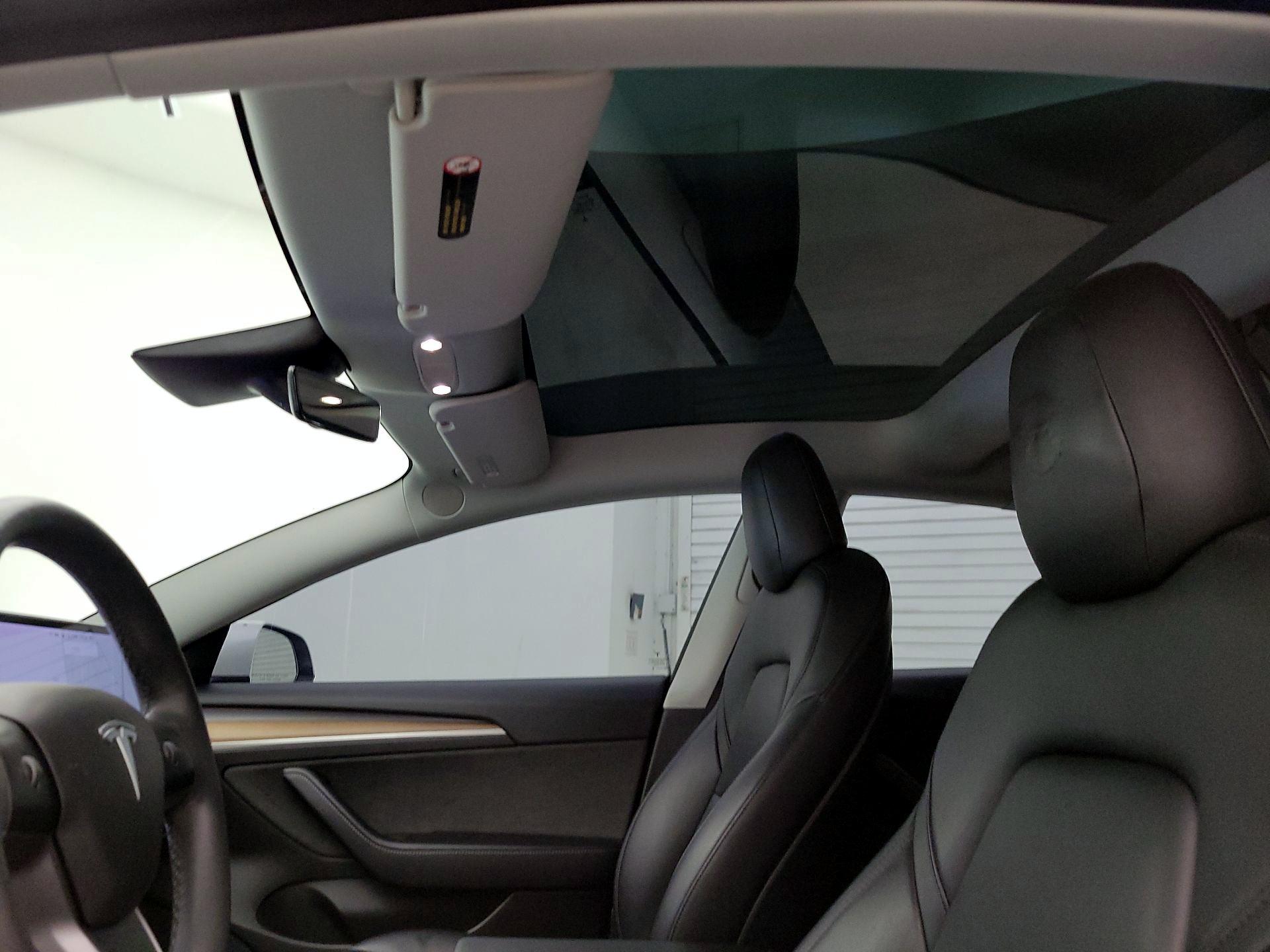 Thumbnail: 2021 Tesla Model 3 - 19