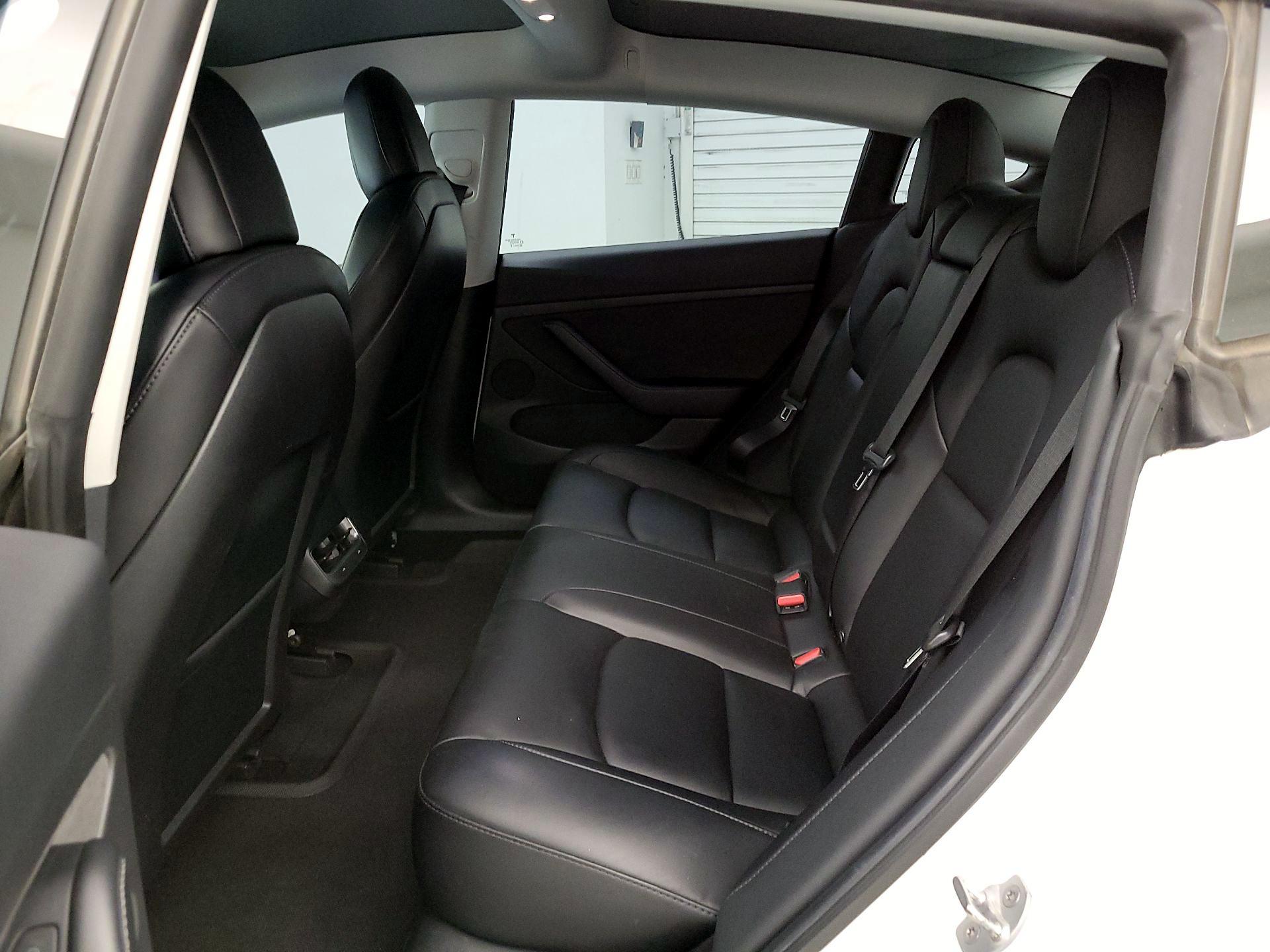 Thumbnail: 2021 Tesla Model 3 - 20