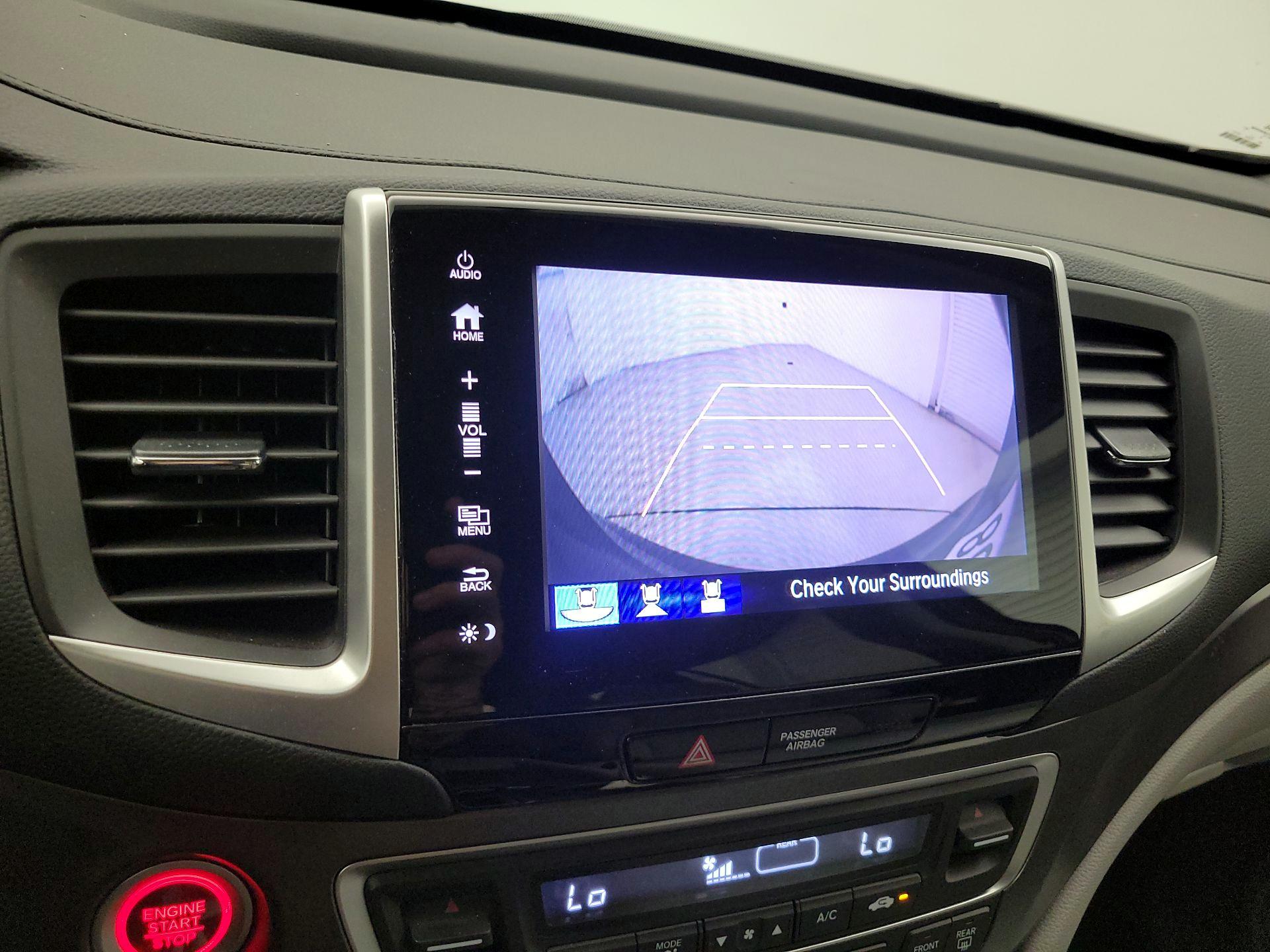 Thumbnail: 2018 Honda Pilot - 14
