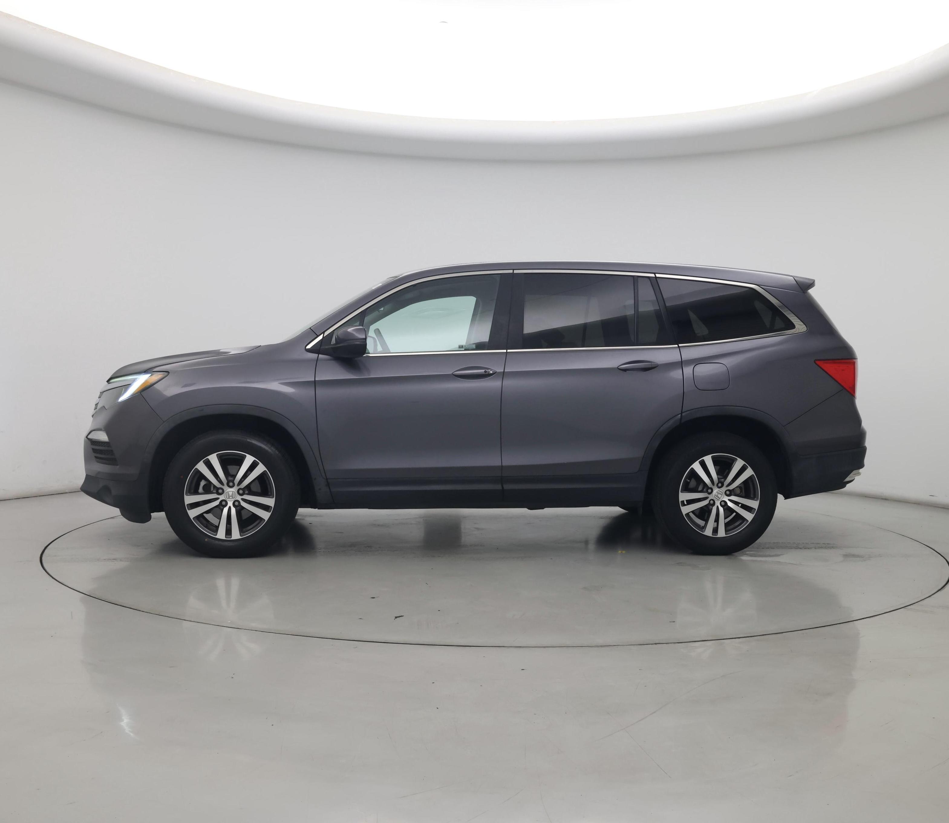 Thumbnail: 2018 Honda Pilot - 3