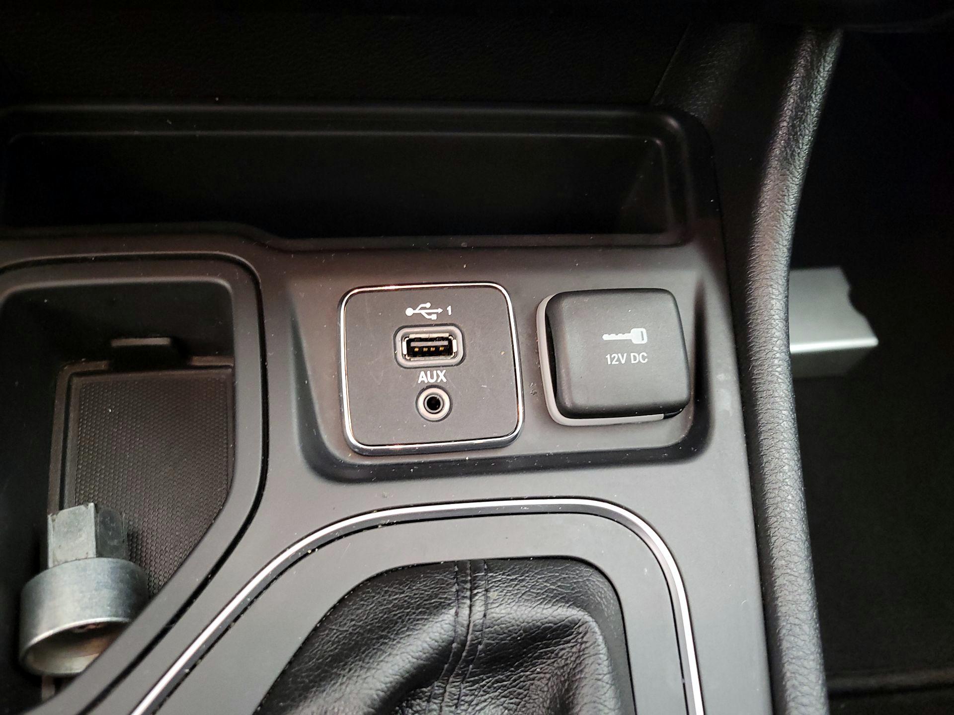 Thumbnail: 2020 Jeep Cherokee - 19