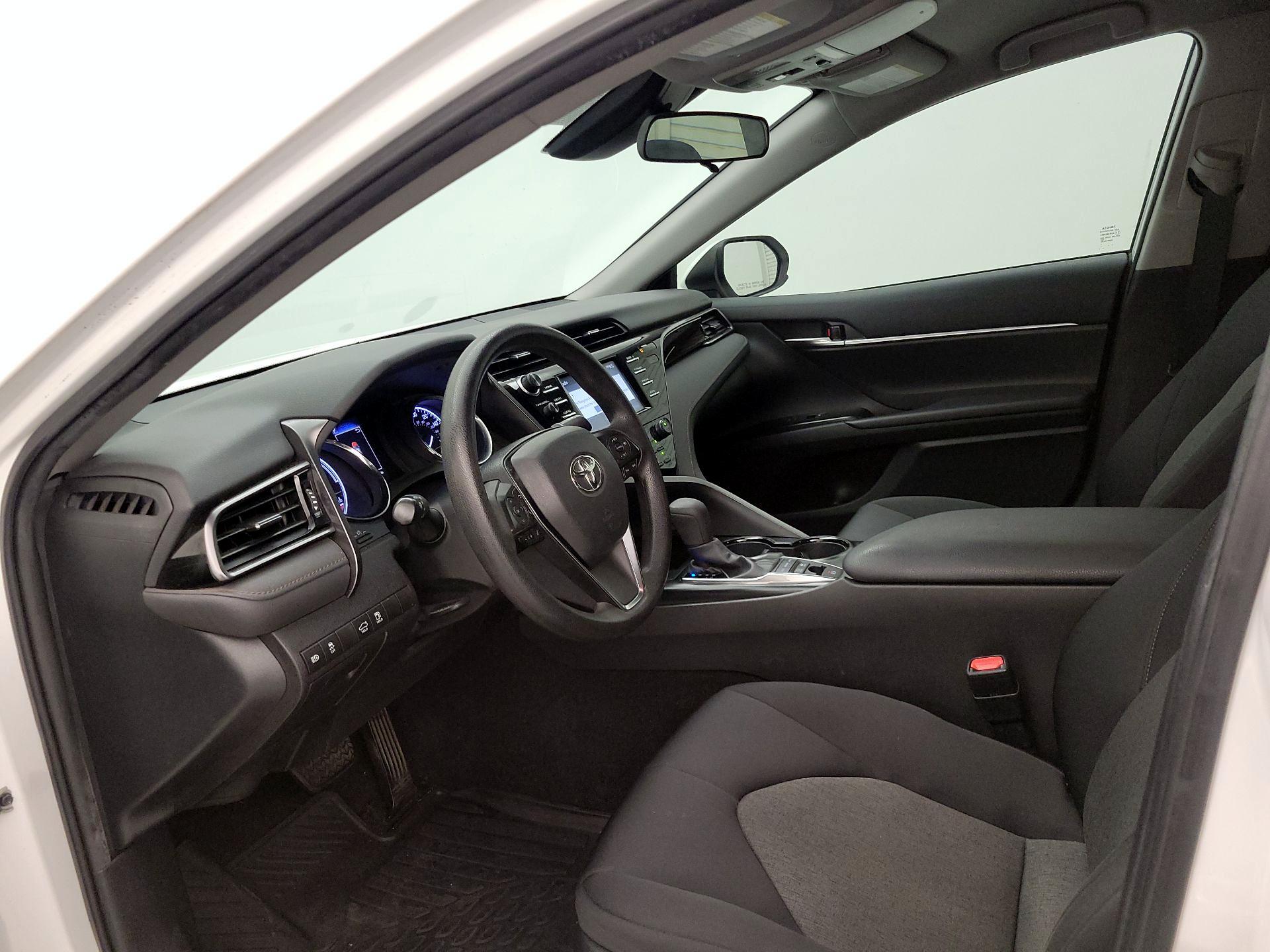 Thumbnail: 2019 Toyota Camry - 11