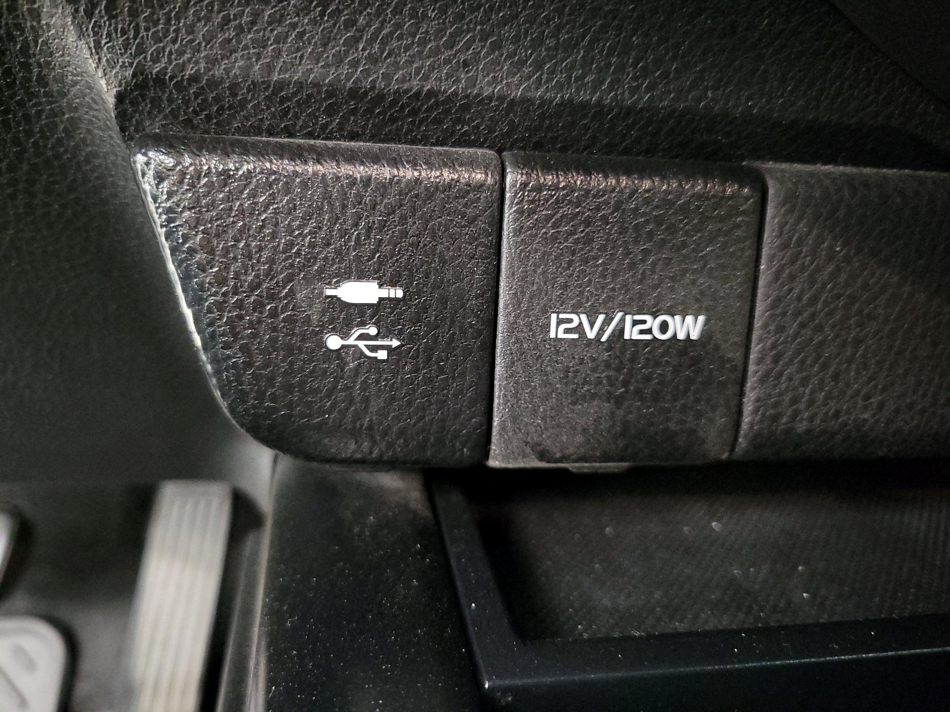 Thumbnail: 2019 Toyota Camry - 18