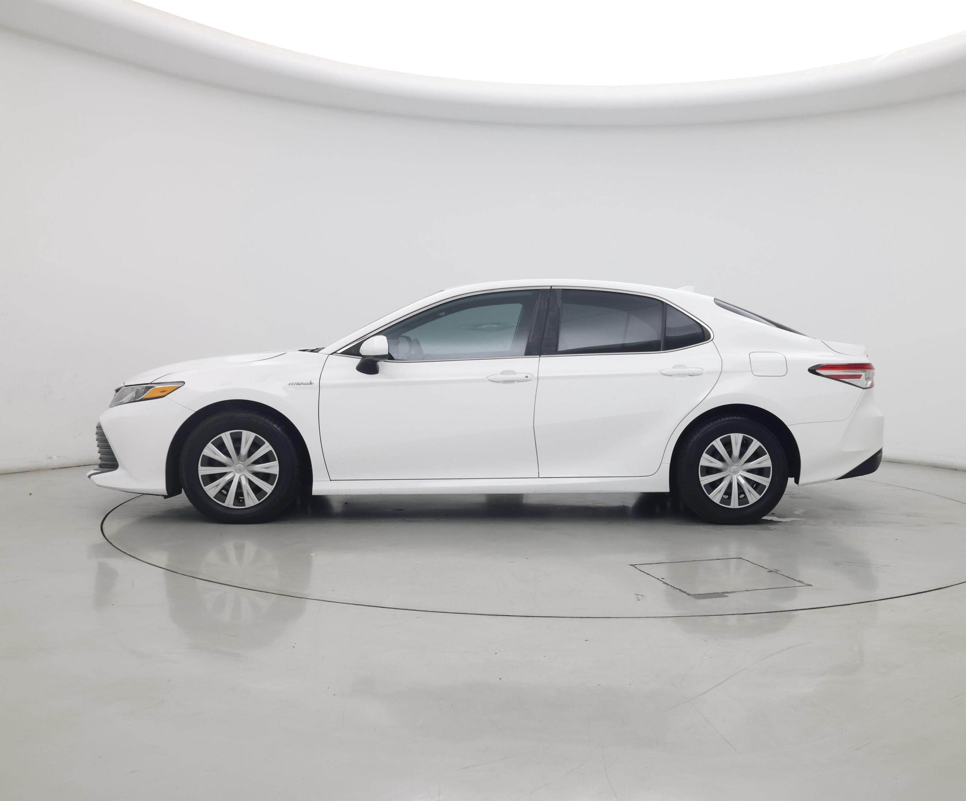 Thumbnail: 2019 Toyota Camry - 3