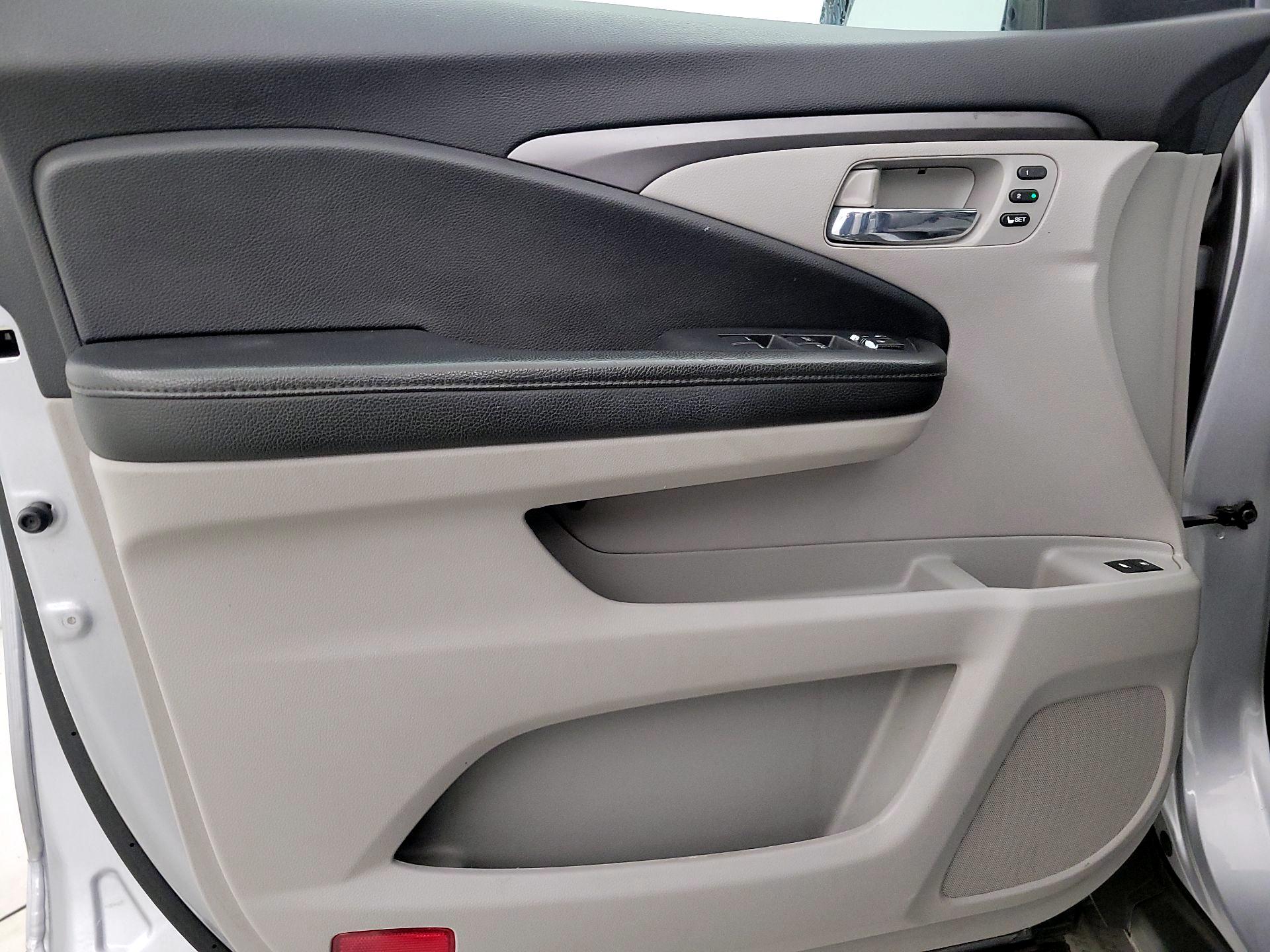 Thumbnail: 2021 Honda Pilot - 12
