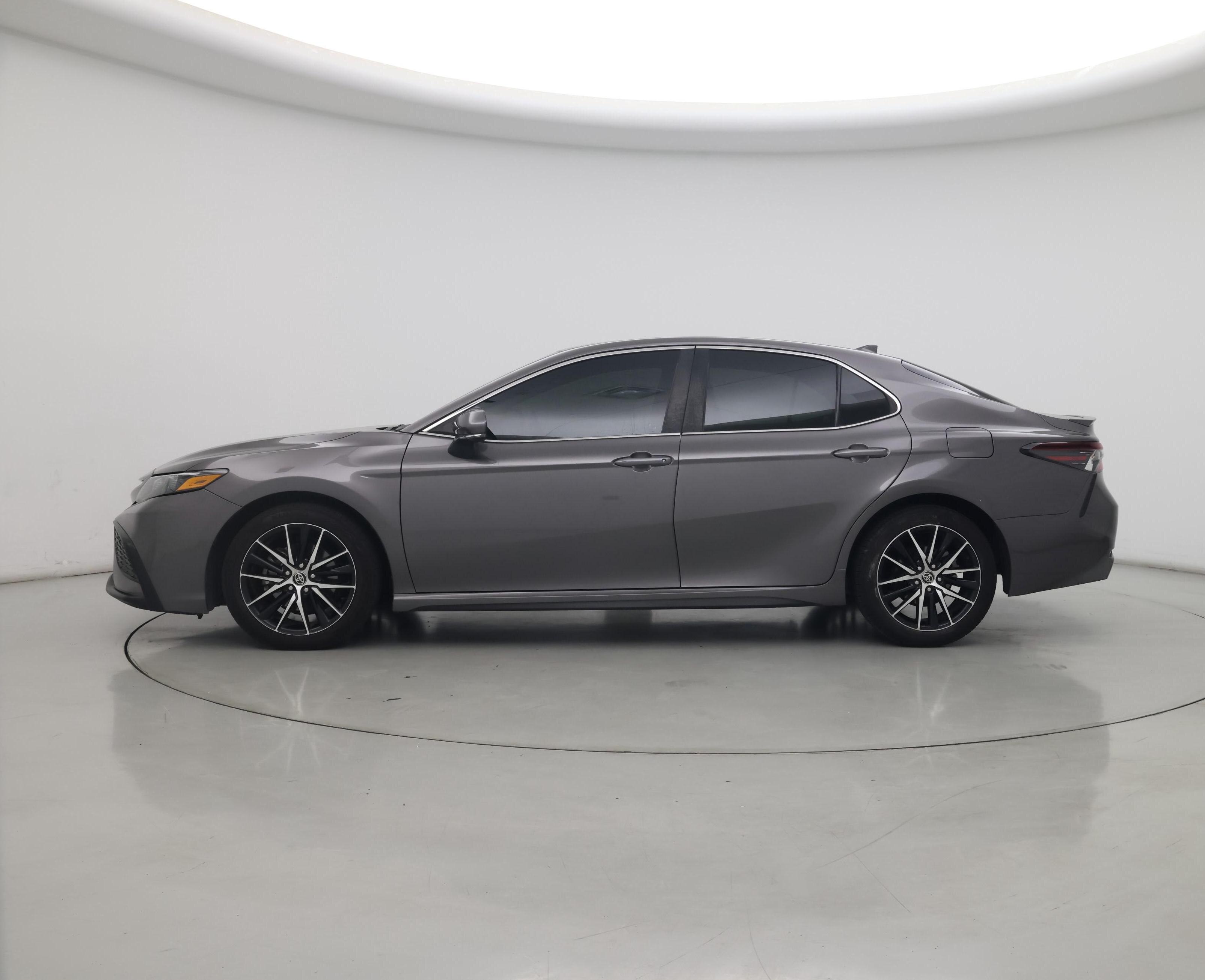 Thumbnail: 2022 Toyota Camry - 3