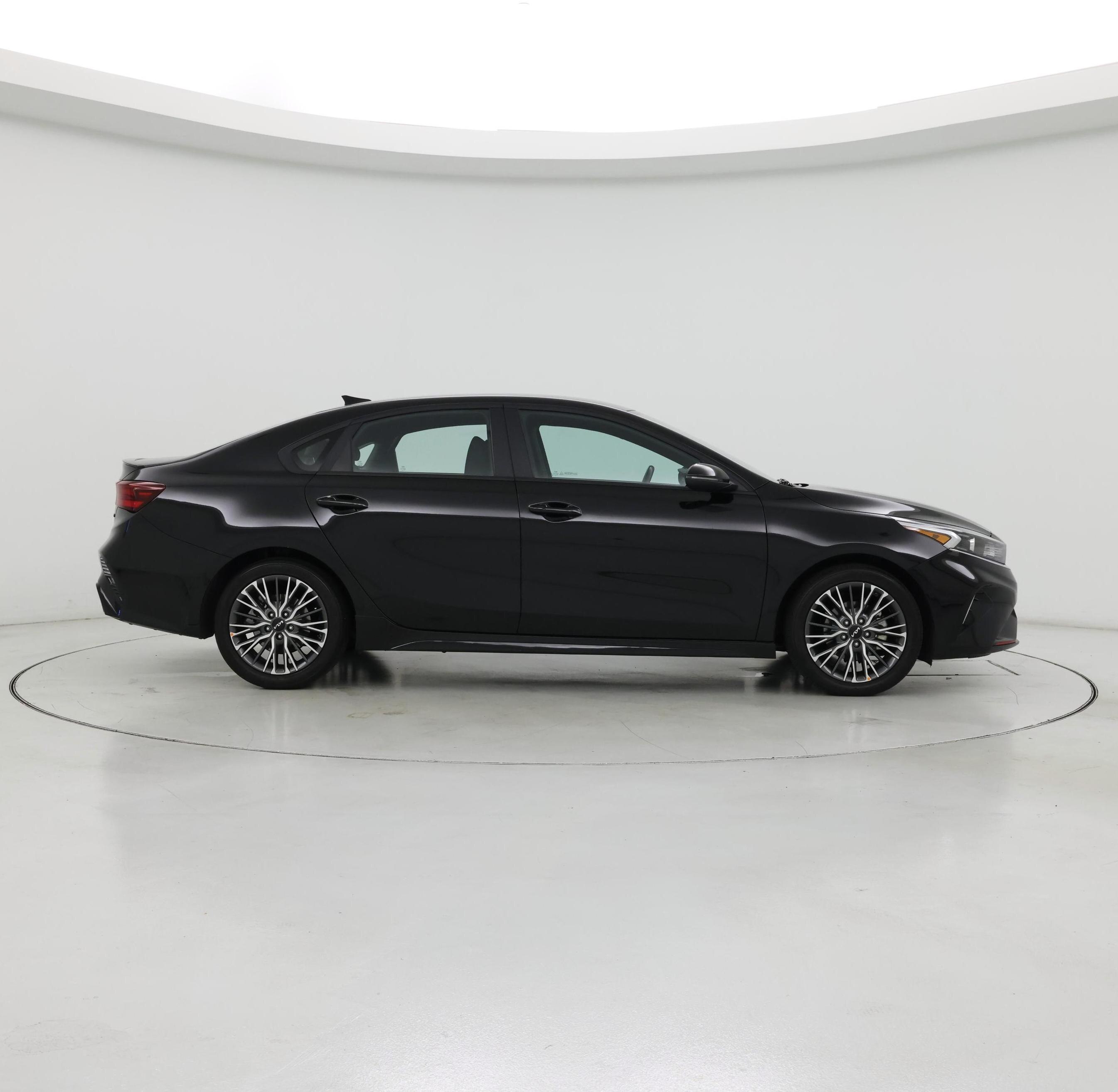 Thumbnail: 2023 Kia Forte - 7