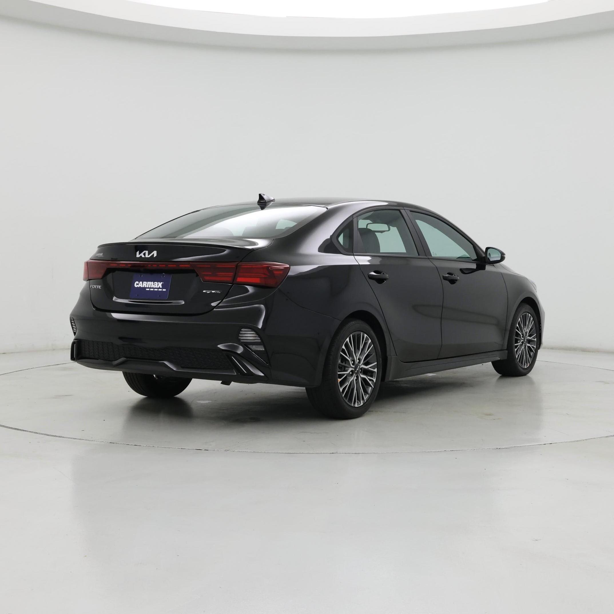 Thumbnail: 2023 Kia Forte - 8