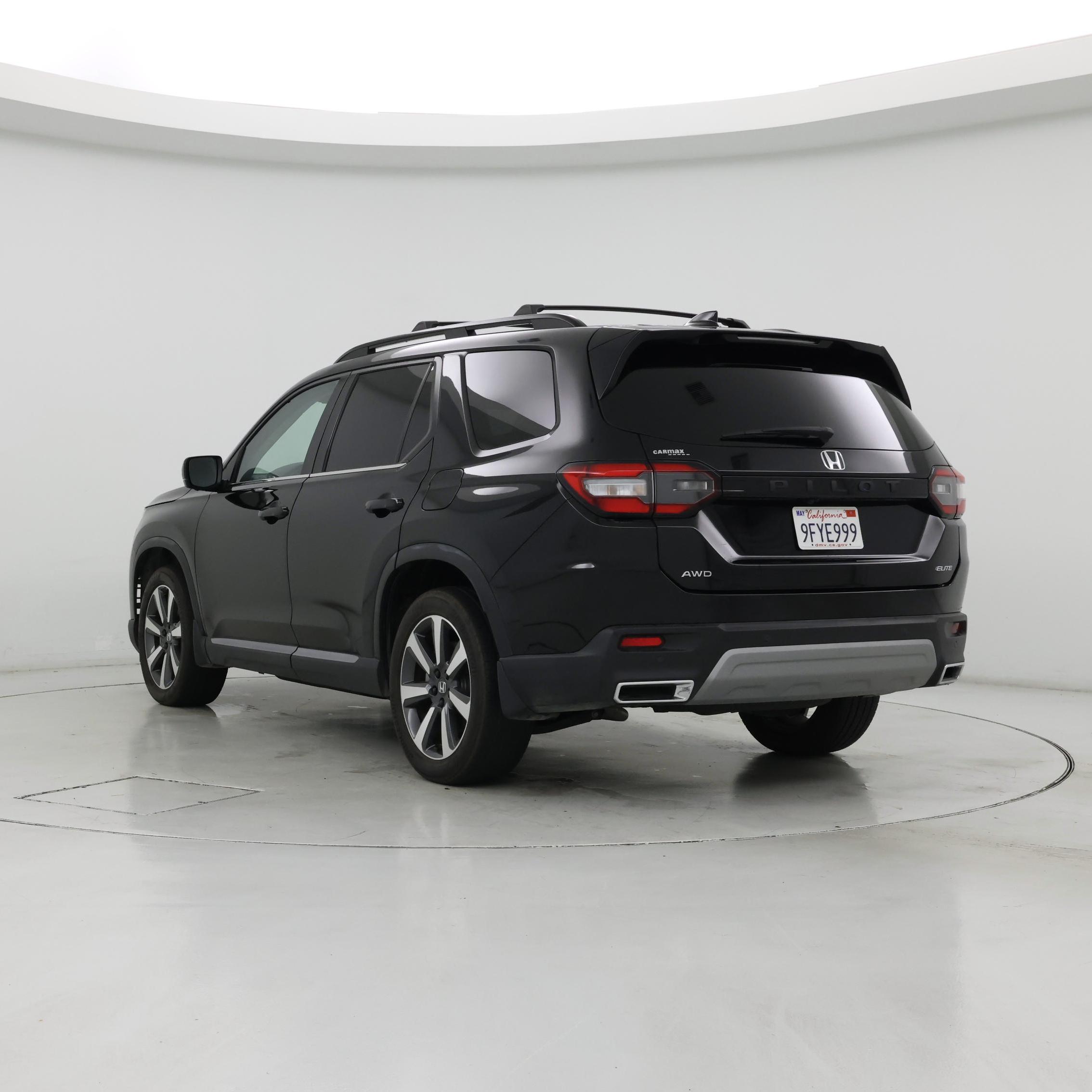 Thumbnail: 2023 Honda Pilot - 2
