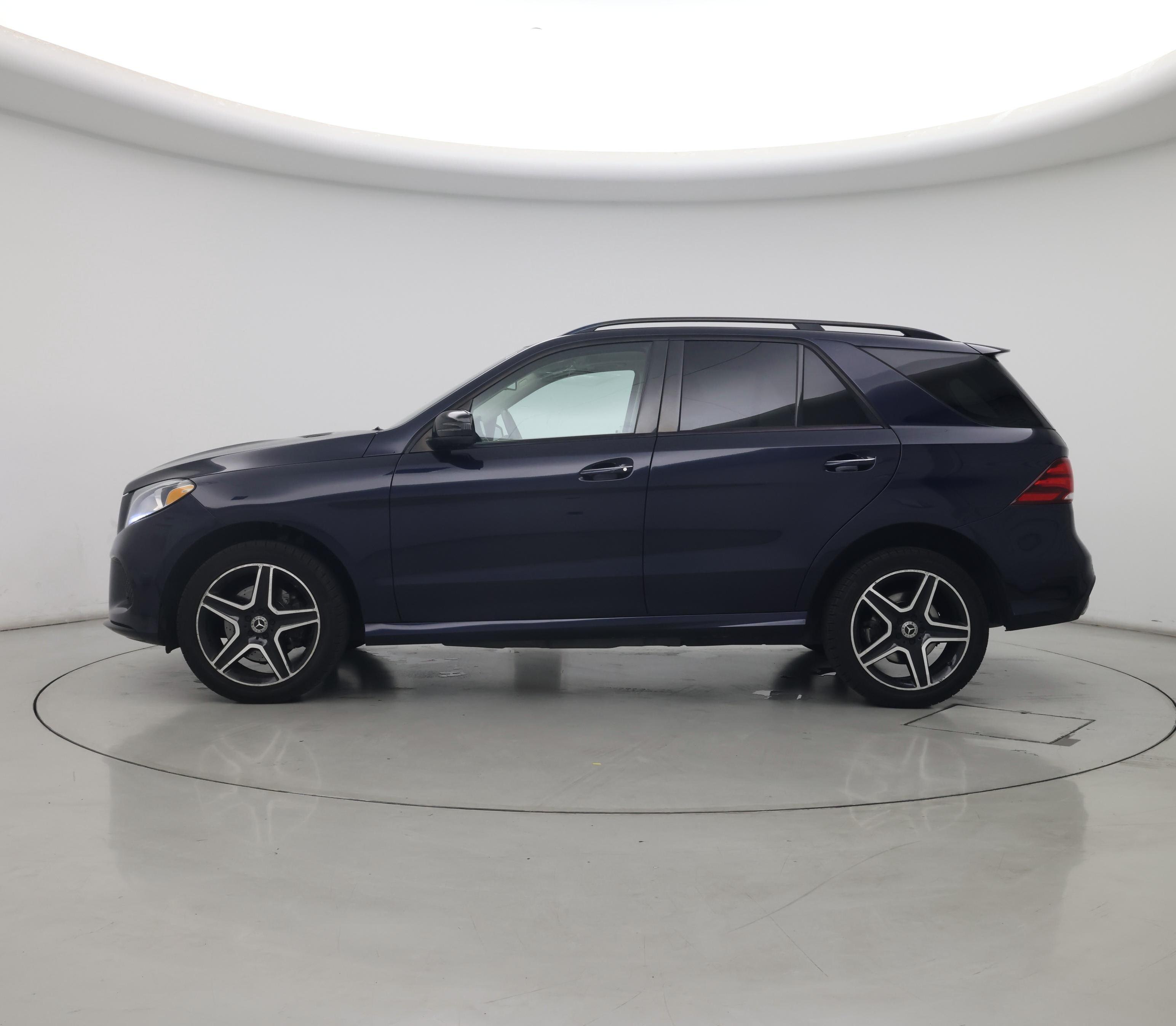 Thumbnail: 2018 Mercedes-Benz GLE - 3