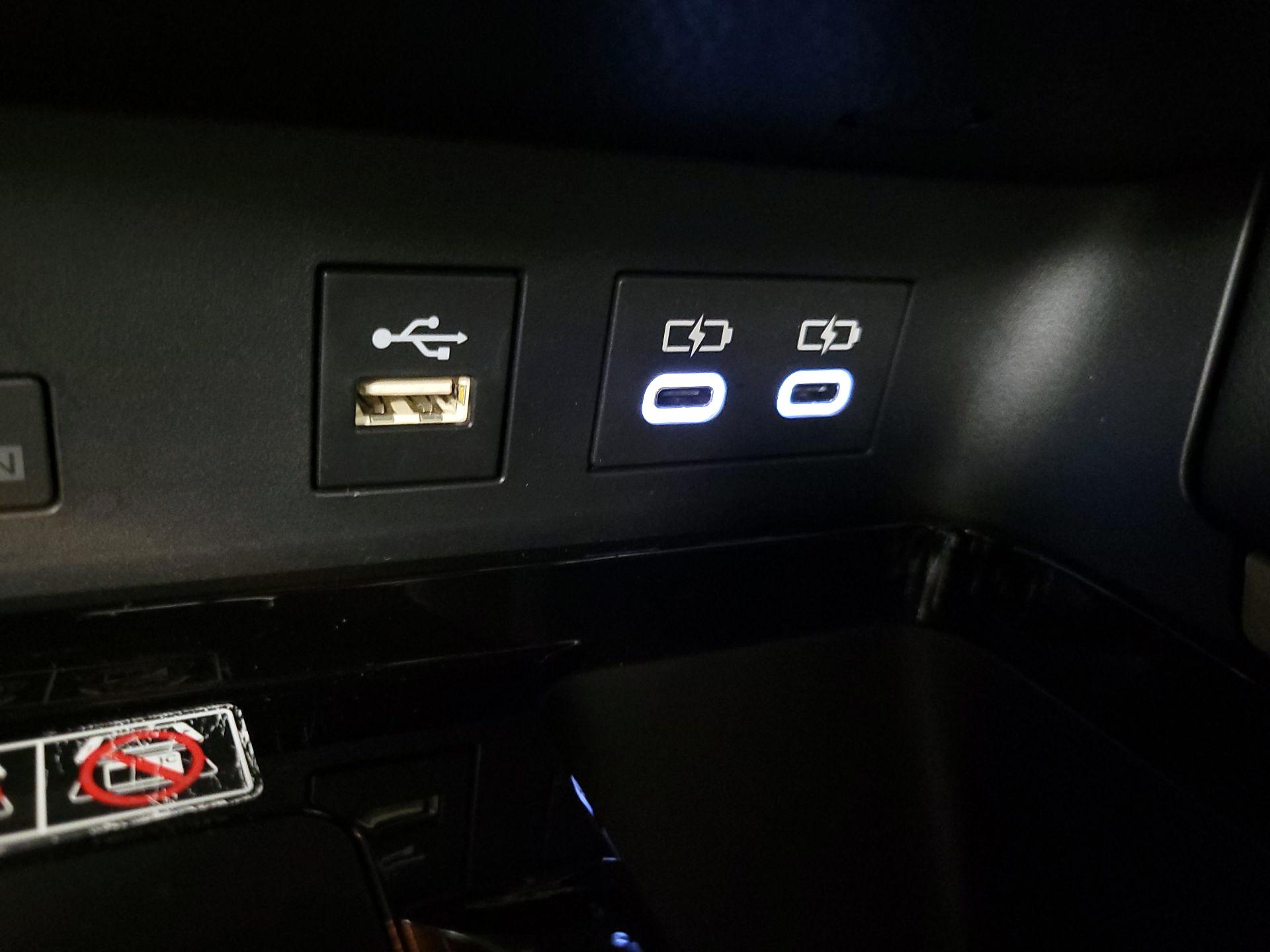 Thumbnail: 2025 Toyota Camry - 18